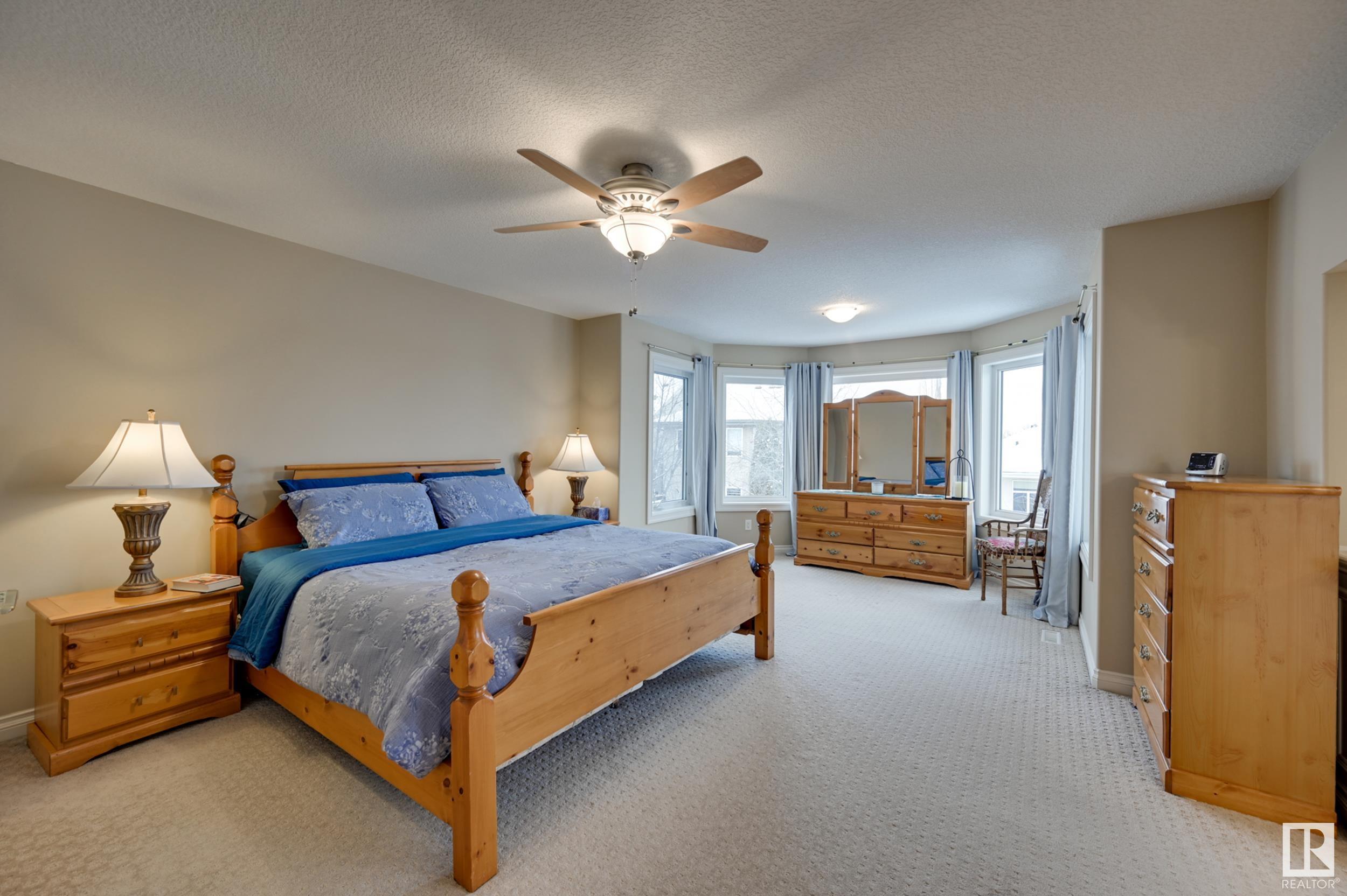      946 HOLLINGSWORTH BN NW , Edmonton,  ,T6R 3G8 ;  Listing Number: MLS E4420679