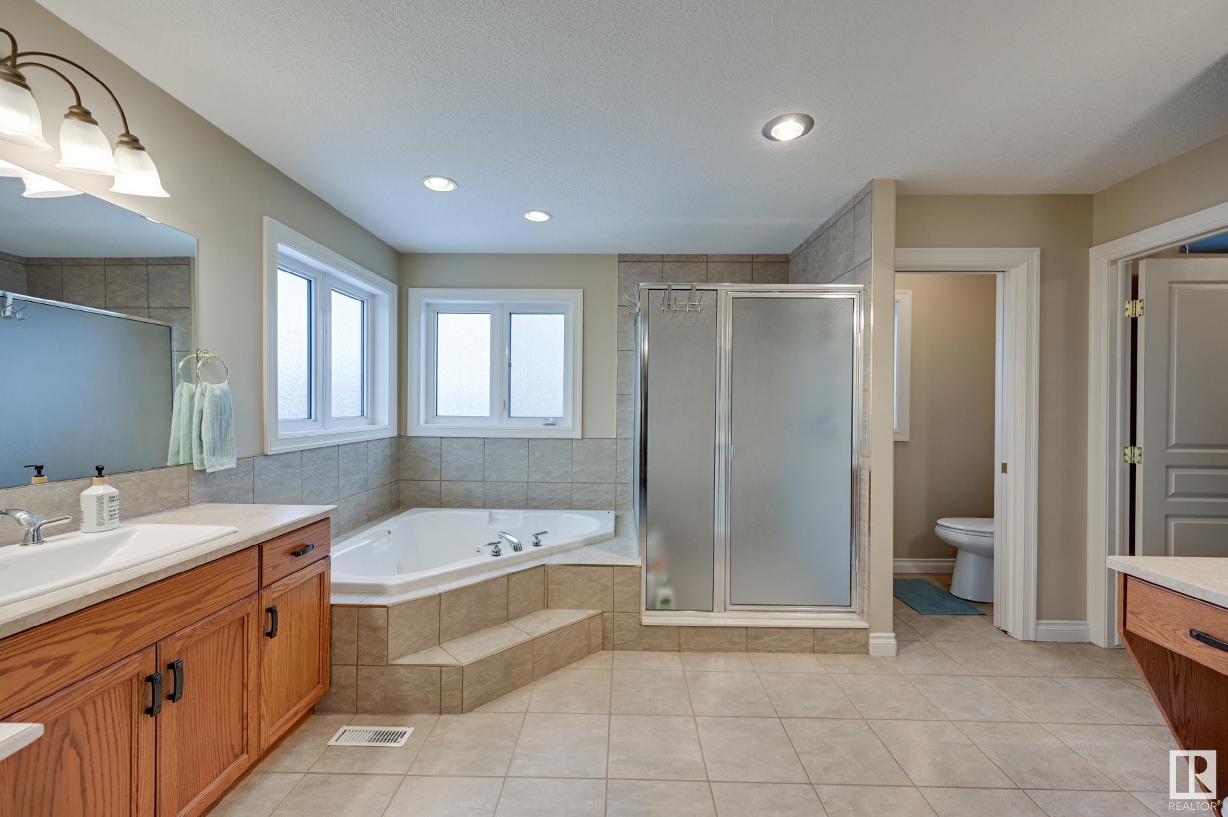      946 HOLLINGSWORTH BN NW , Edmonton,  ,T6R 3G8 ;  Listing Number: MLS E4420679