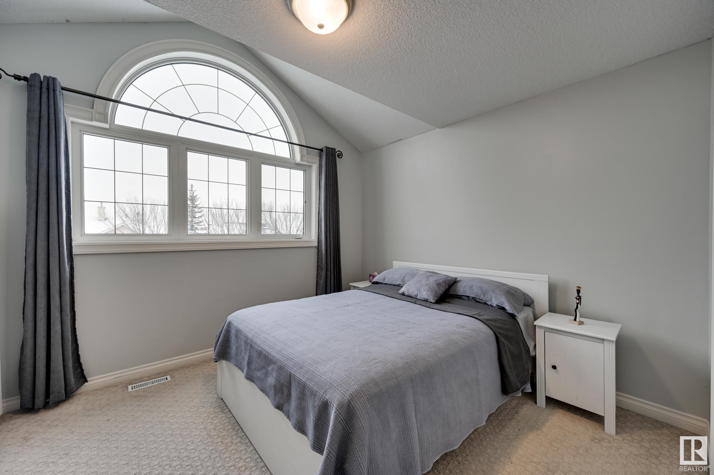      946 HOLLINGSWORTH BN NW , Edmonton,  ,T6R 3G8 ;  Listing Number: MLS E4420679