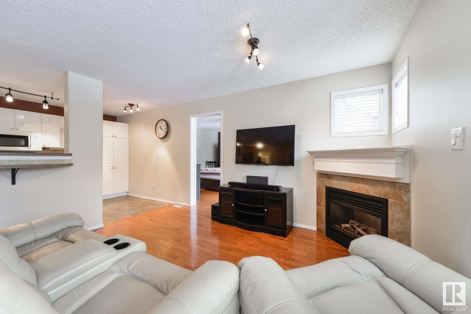      #206 10221 111 NW , Edmonton,  ,T2K 2W5 ;  Listing Number: MLS E4420682