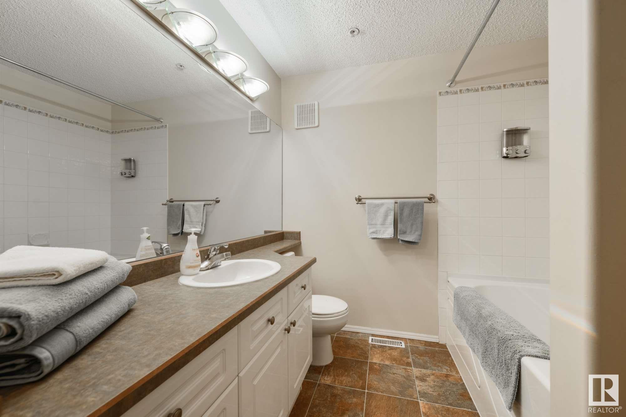      #206 10221 111 NW , Edmonton,  ,T2K 2W5 ;  Listing Number: MLS E4420682