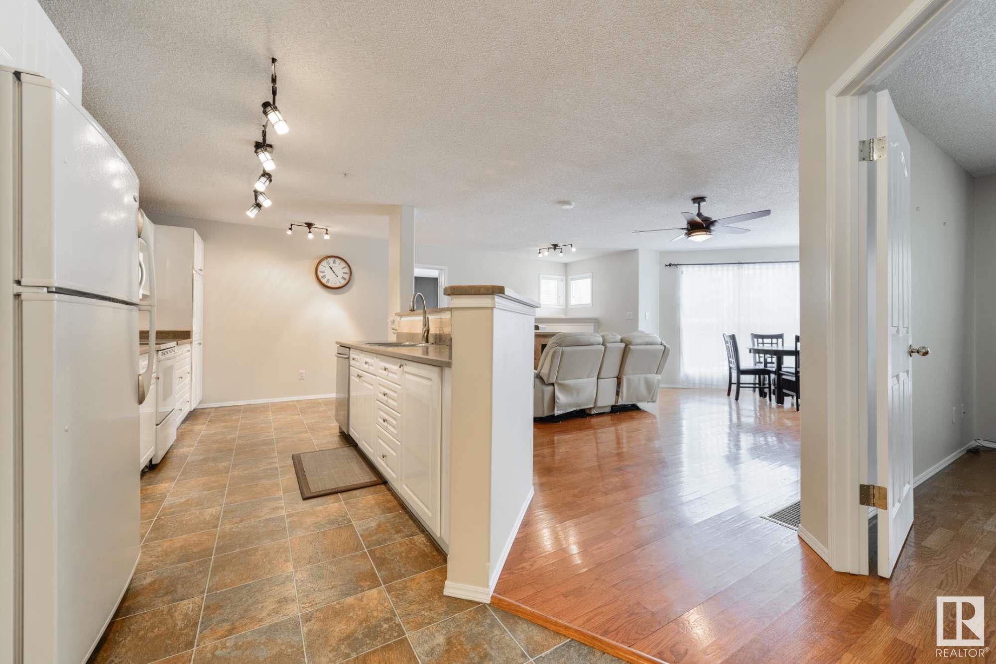      #206 10221 111 NW , Edmonton,  ,T2K 2W5 ;  Listing Number: MLS E4420682