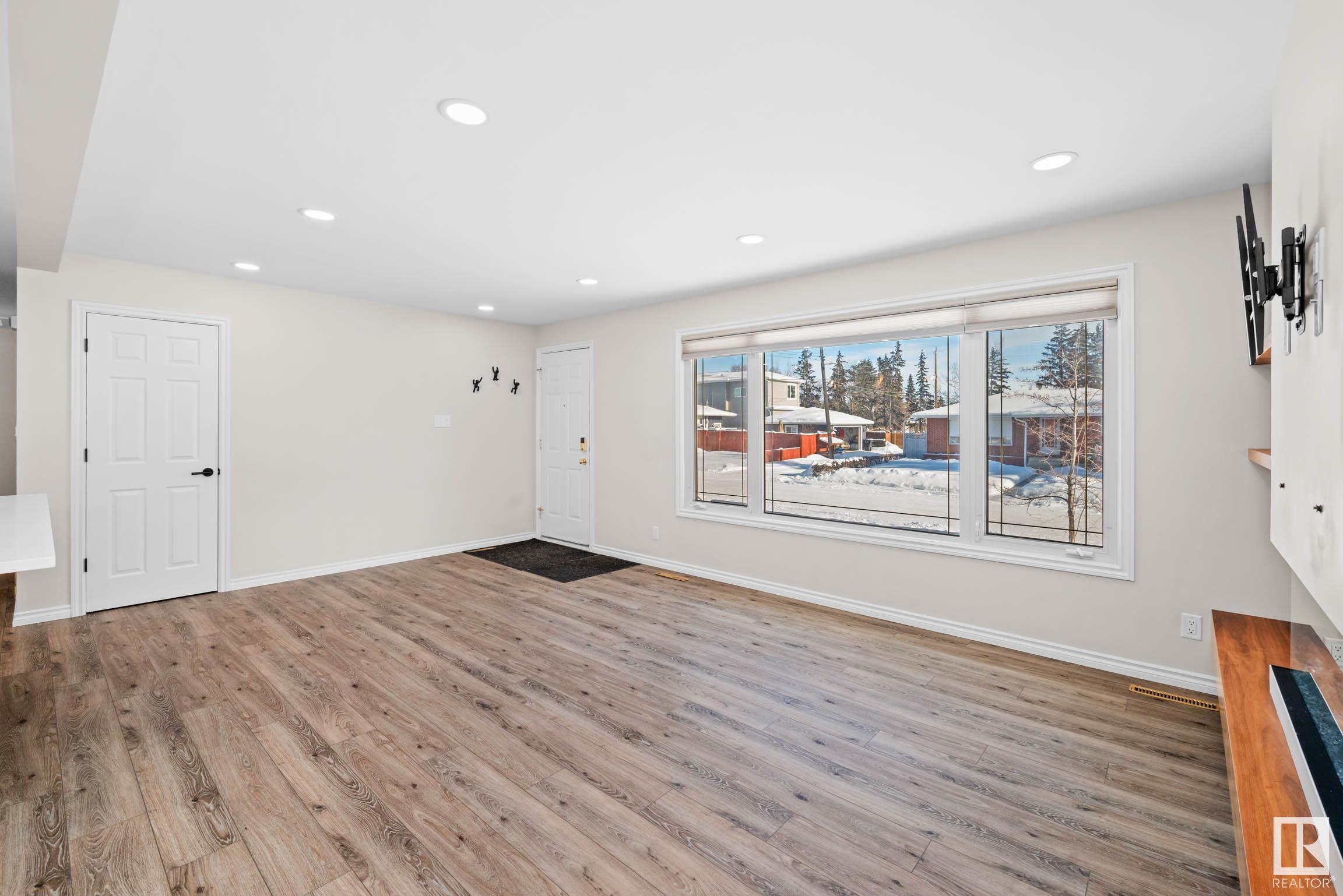      4716 116A ST NW , Edmonton,  ,T6H 3R4 ;  Listing Number: MLS E4420685