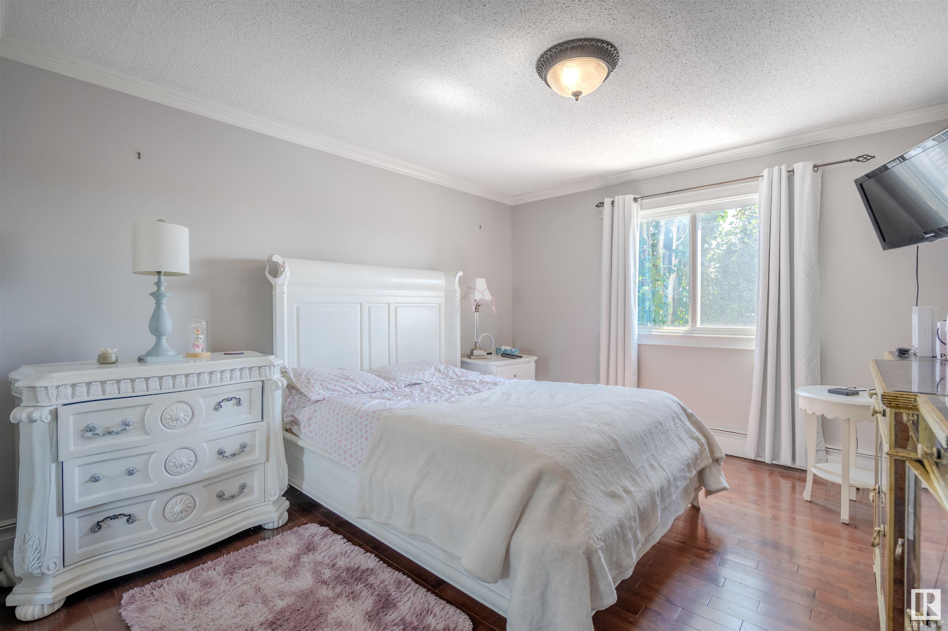      #404 10625 83 AV NW , Edmonton,  ,T6E 2E3 ;  Listing Number: MLS E4420693