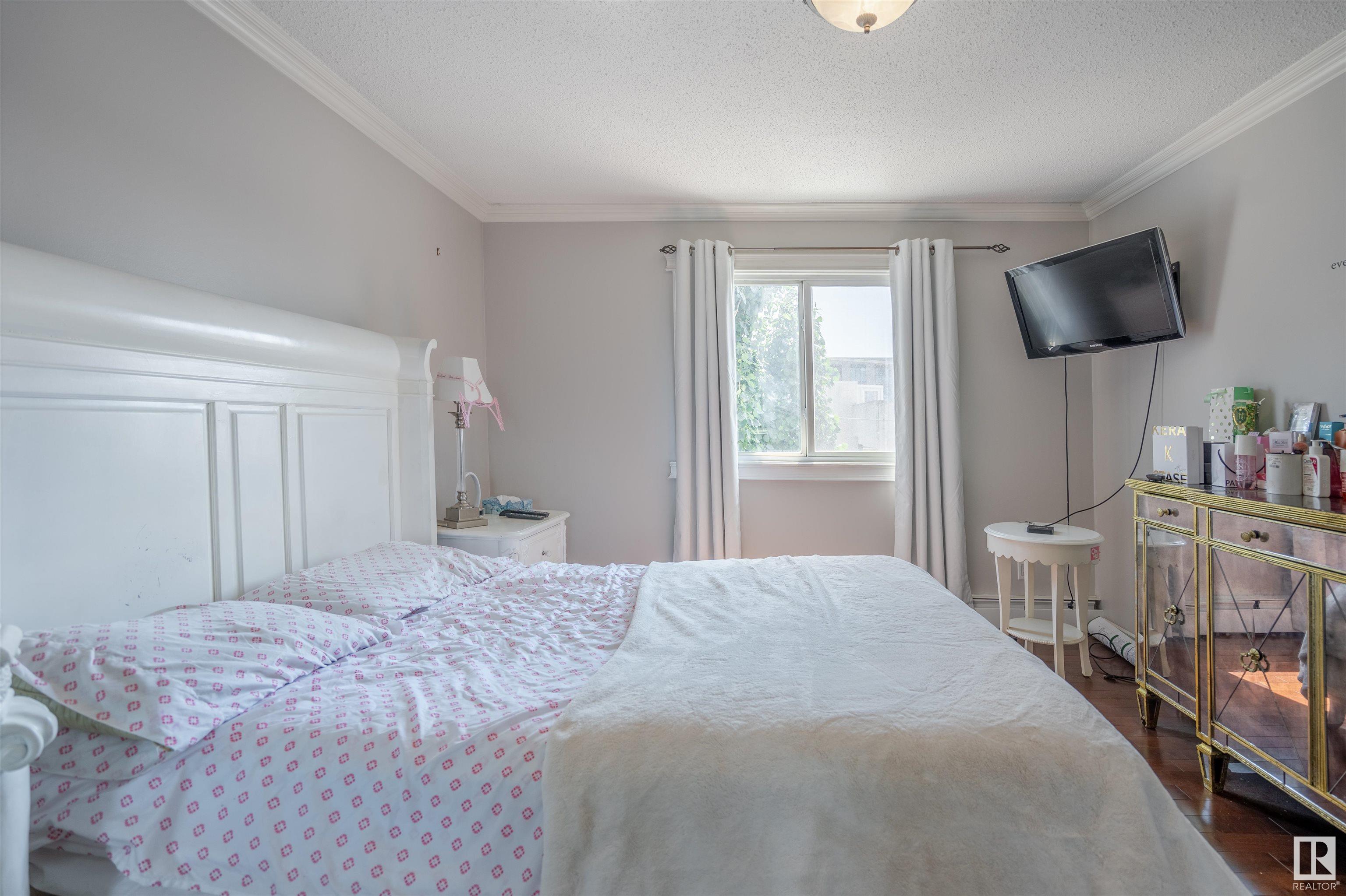      #404 10625 83 AV NW , Edmonton,  ,T6E 2E3 ;  Listing Number: MLS E4420693