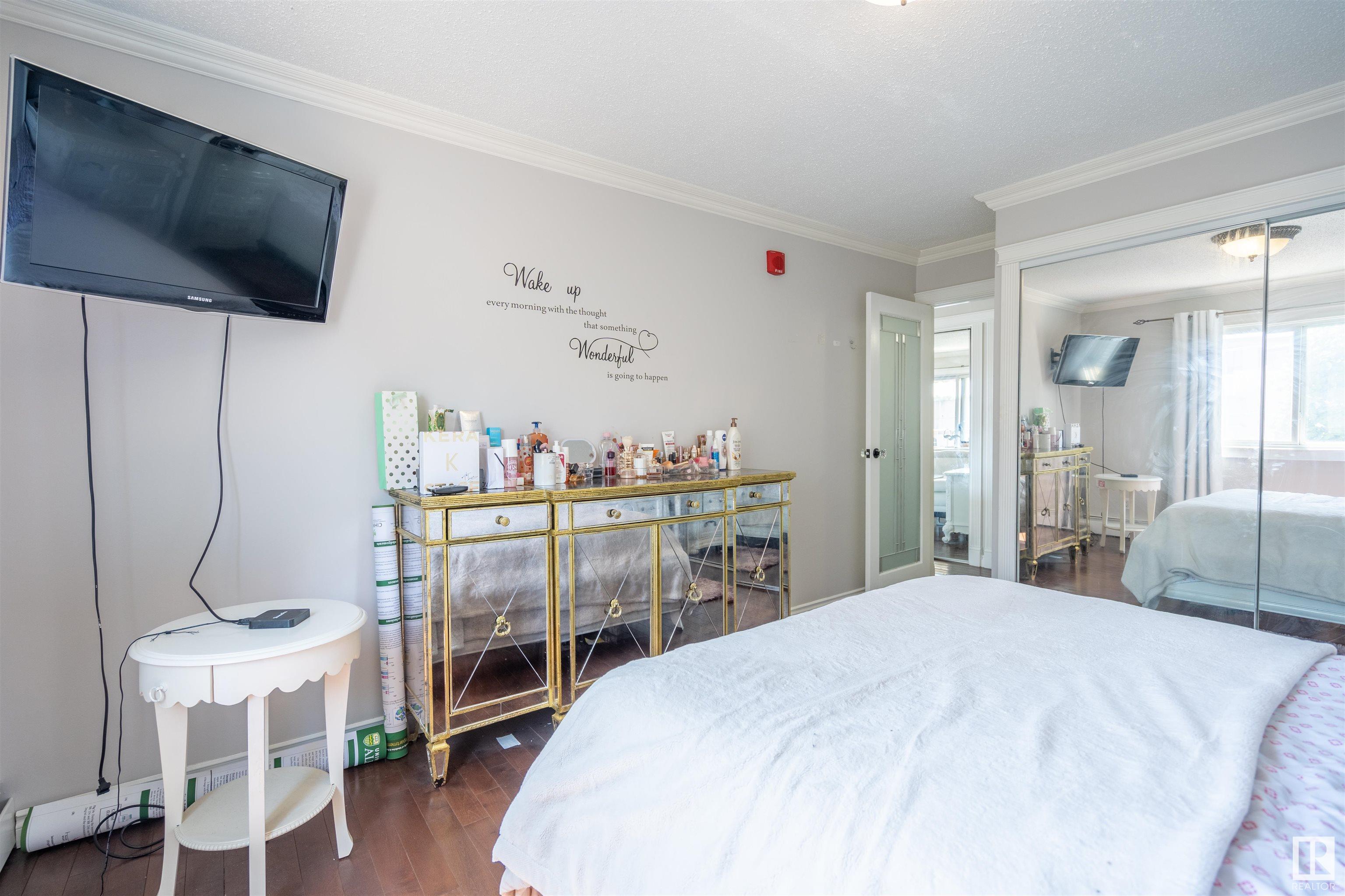      #404 10625 83 AV NW , Edmonton,  ,T6E 2E3 ;  Listing Number: MLS E4420693