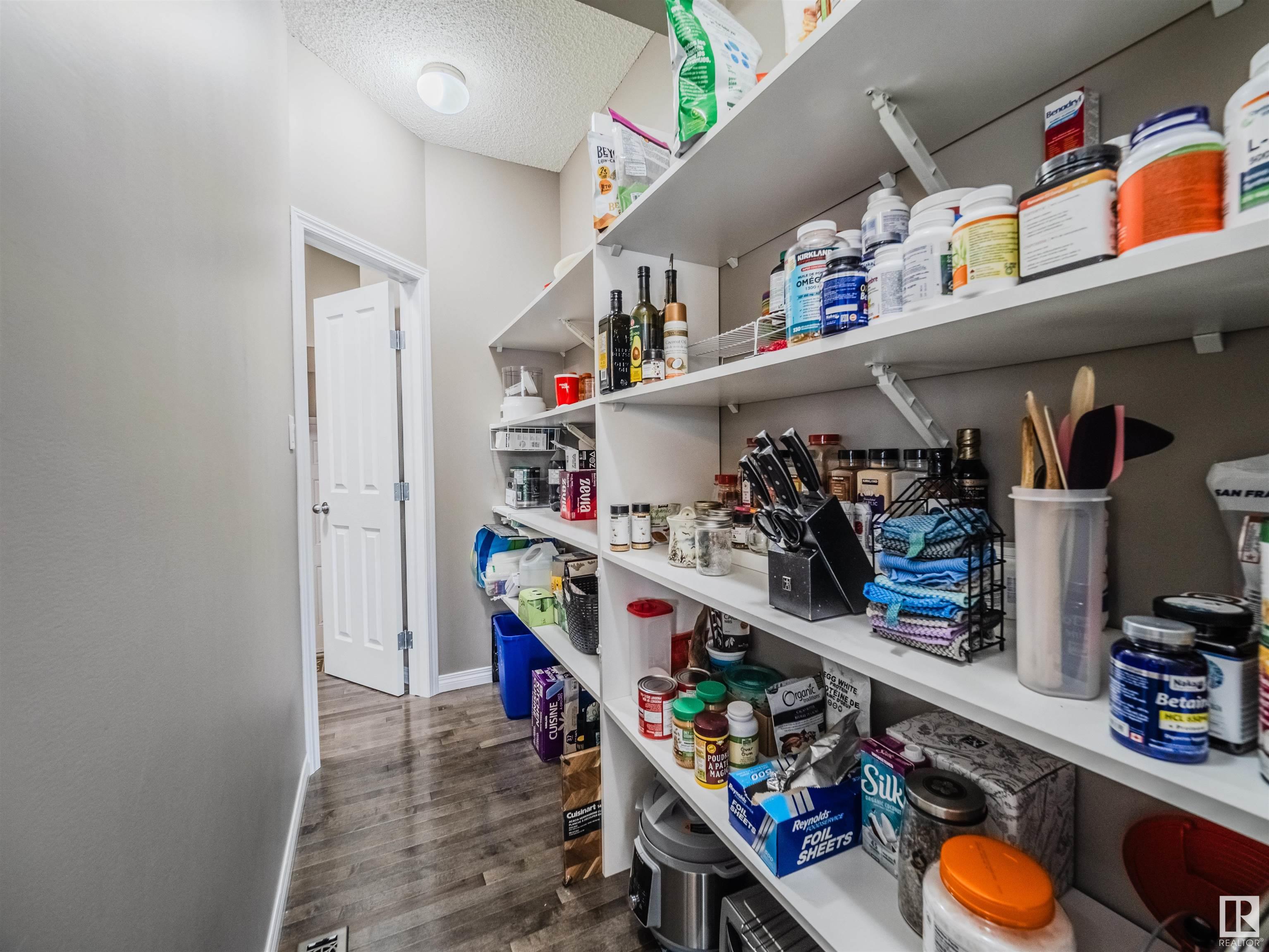      8461 SLOANE CR NW , Edmonton,  ,T6R 0L2 ;  Listing Number: MLS E4420697