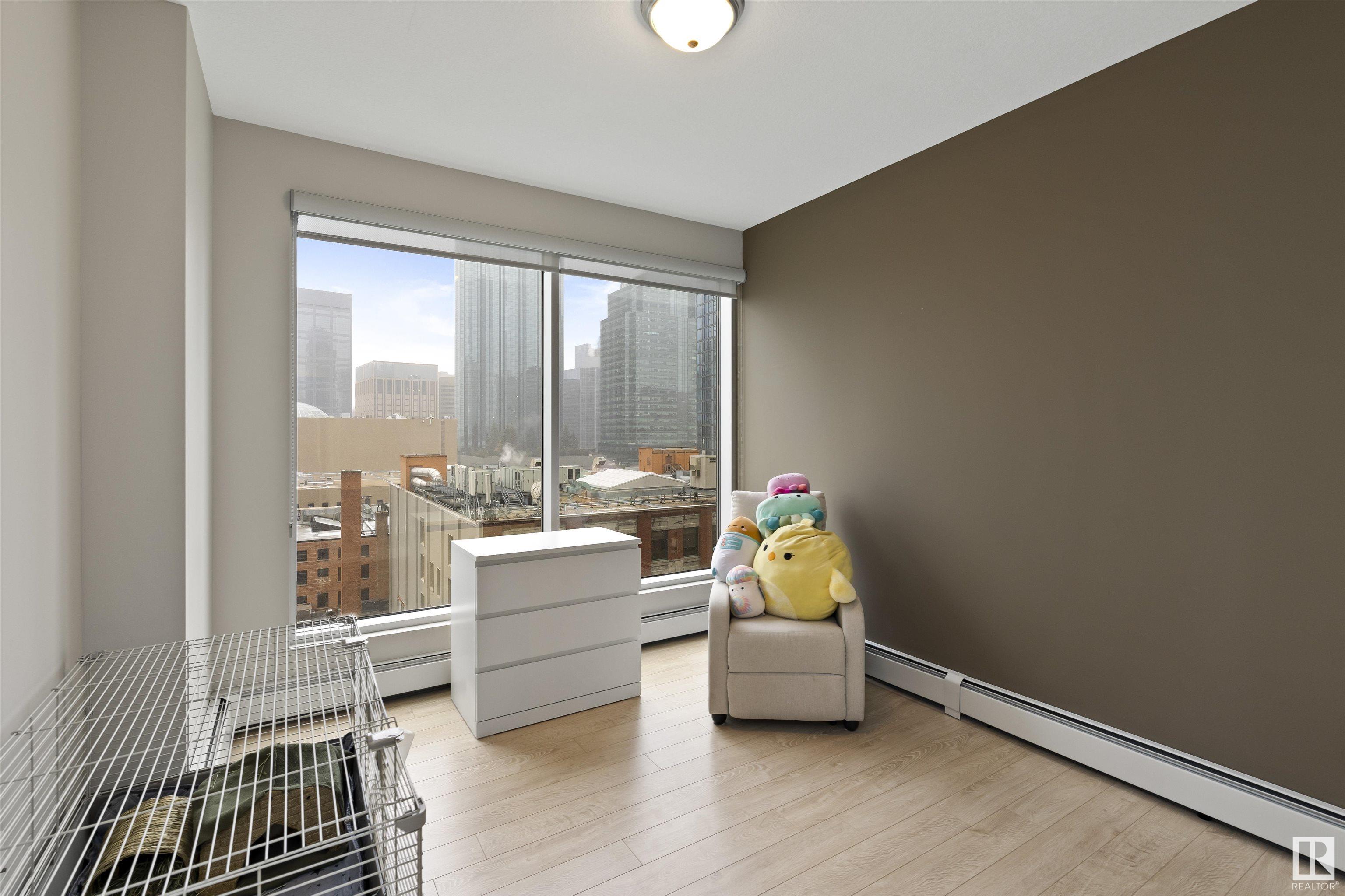      #905 10226 104 ST NW , Edmonton,  ,T5J 1B8 ;  Listing Number: MLS E4420701