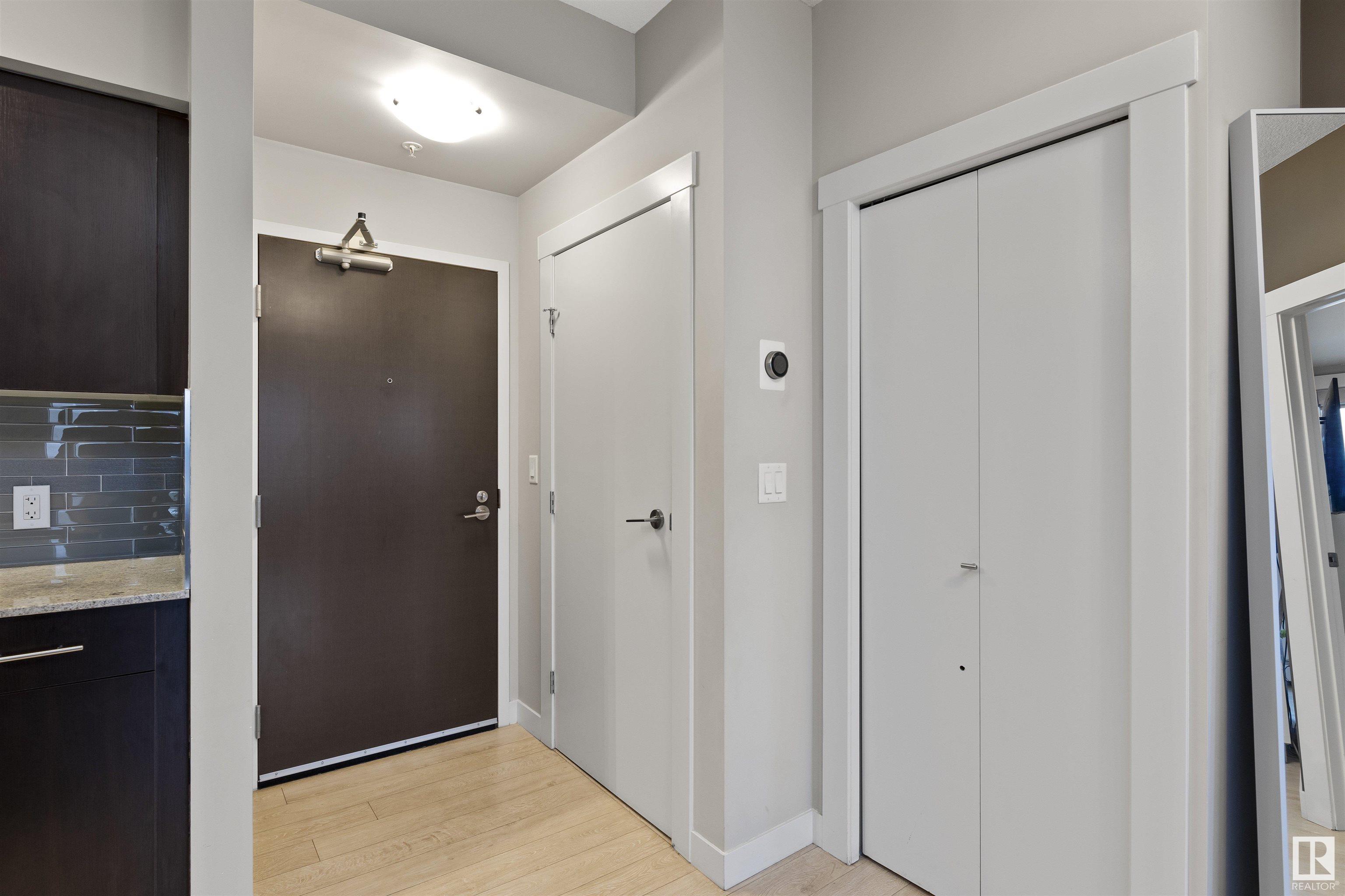      #905 10226 104 ST NW , Edmonton,  ,T5J 1B8 ;  Listing Number: MLS E4420701