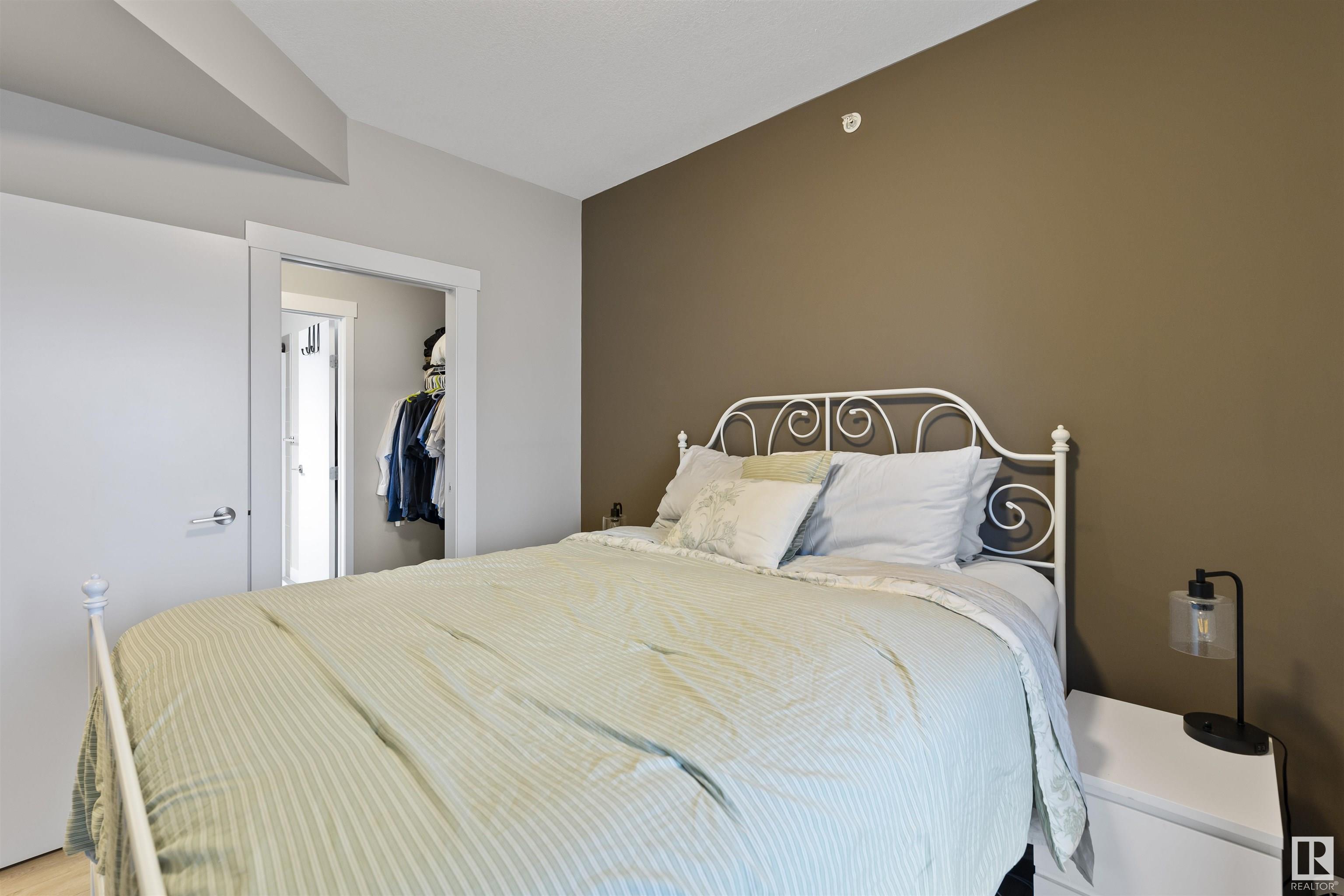      #905 10226 104 ST NW , Edmonton,  ,T5J 1B8 ;  Listing Number: MLS E4420701