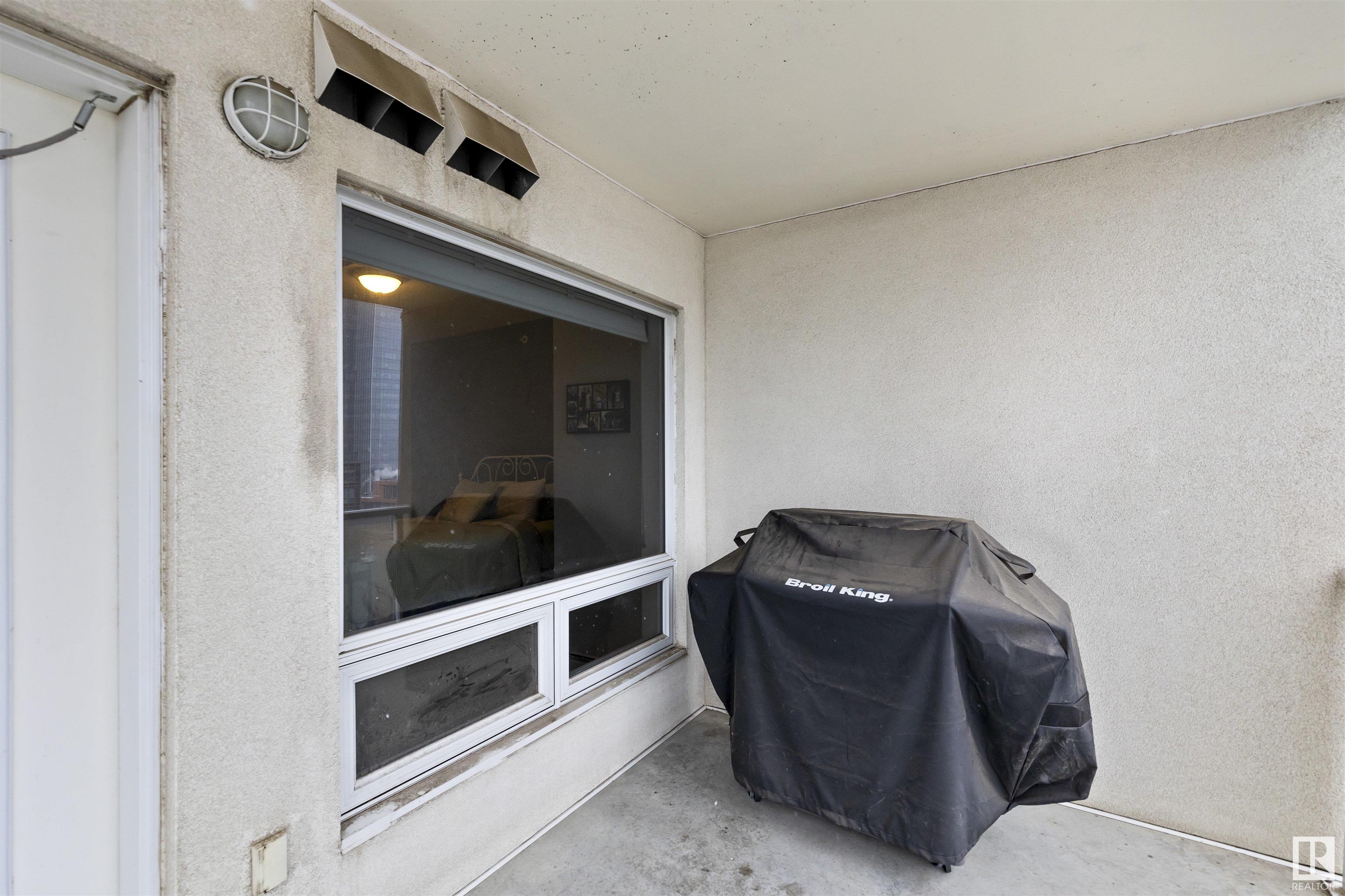      #905 10226 104 ST NW , Edmonton,  ,T5J 1B8 ;  Listing Number: MLS E4420701