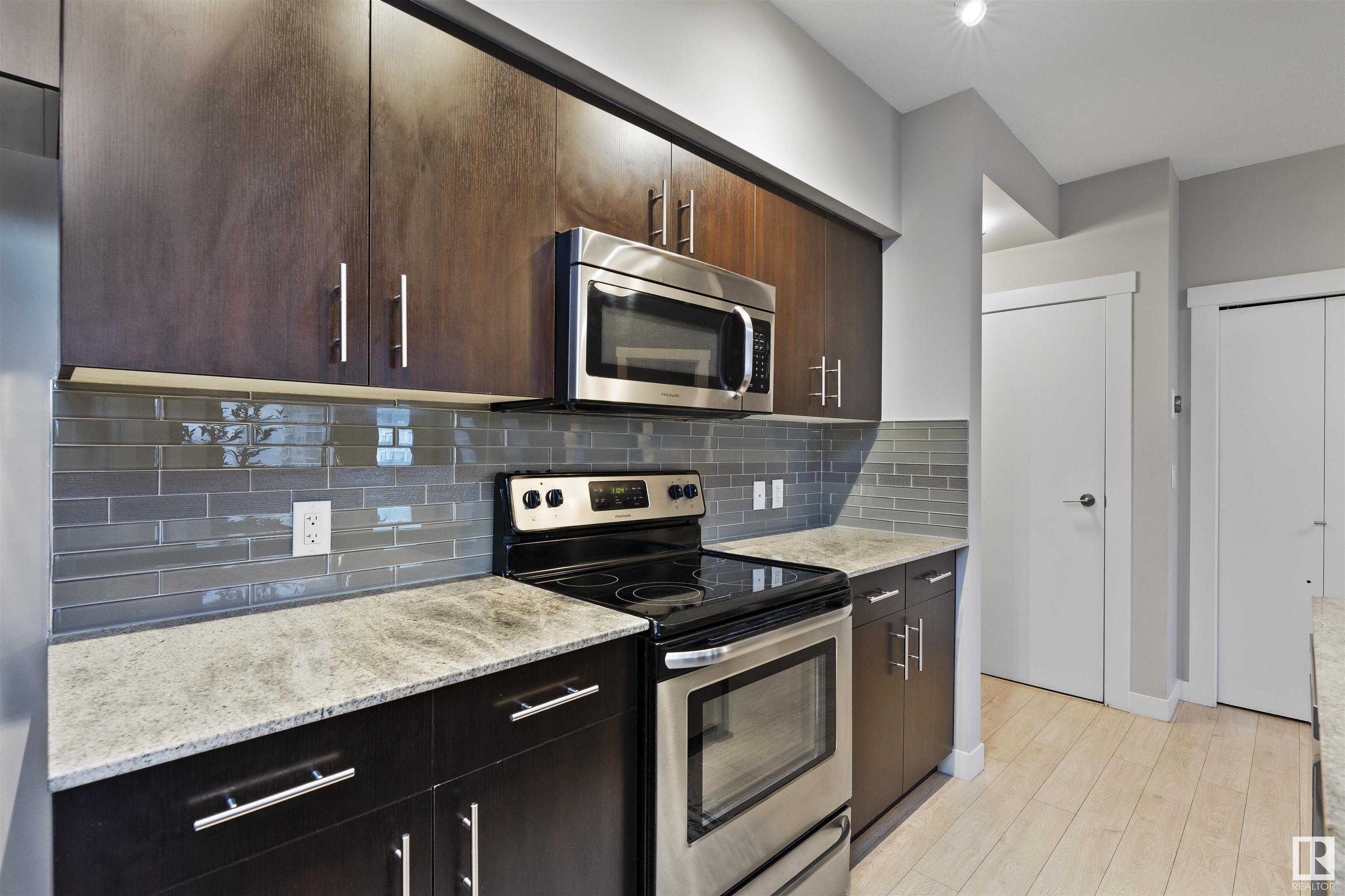      #905 10226 104 ST NW , Edmonton,  ,T5J 1B8 ;  Listing Number: MLS E4420701