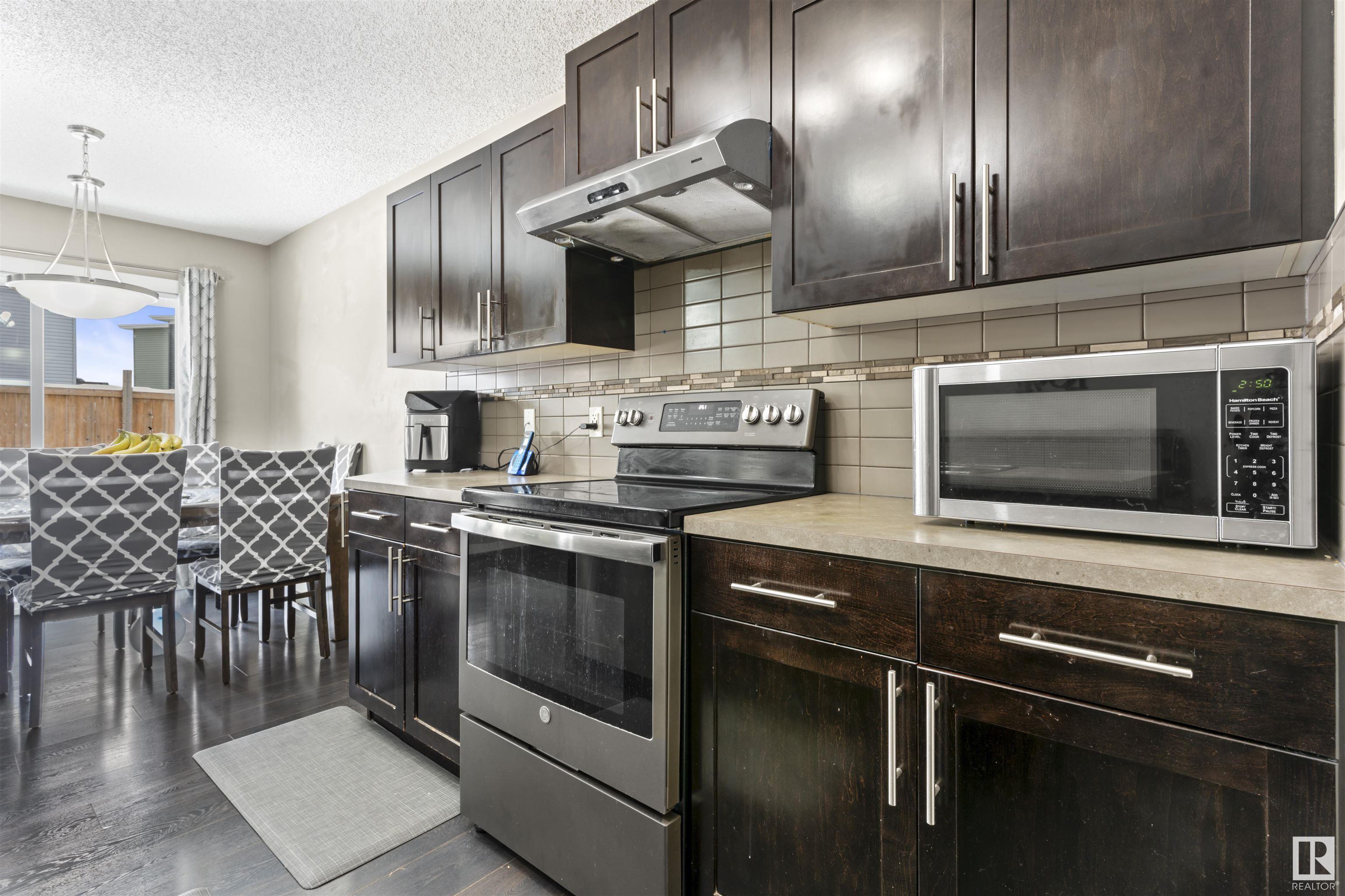      3371 14 AV NW , Edmonton,  ,T6T 0X3 ;  Listing Number: MLS E4420706