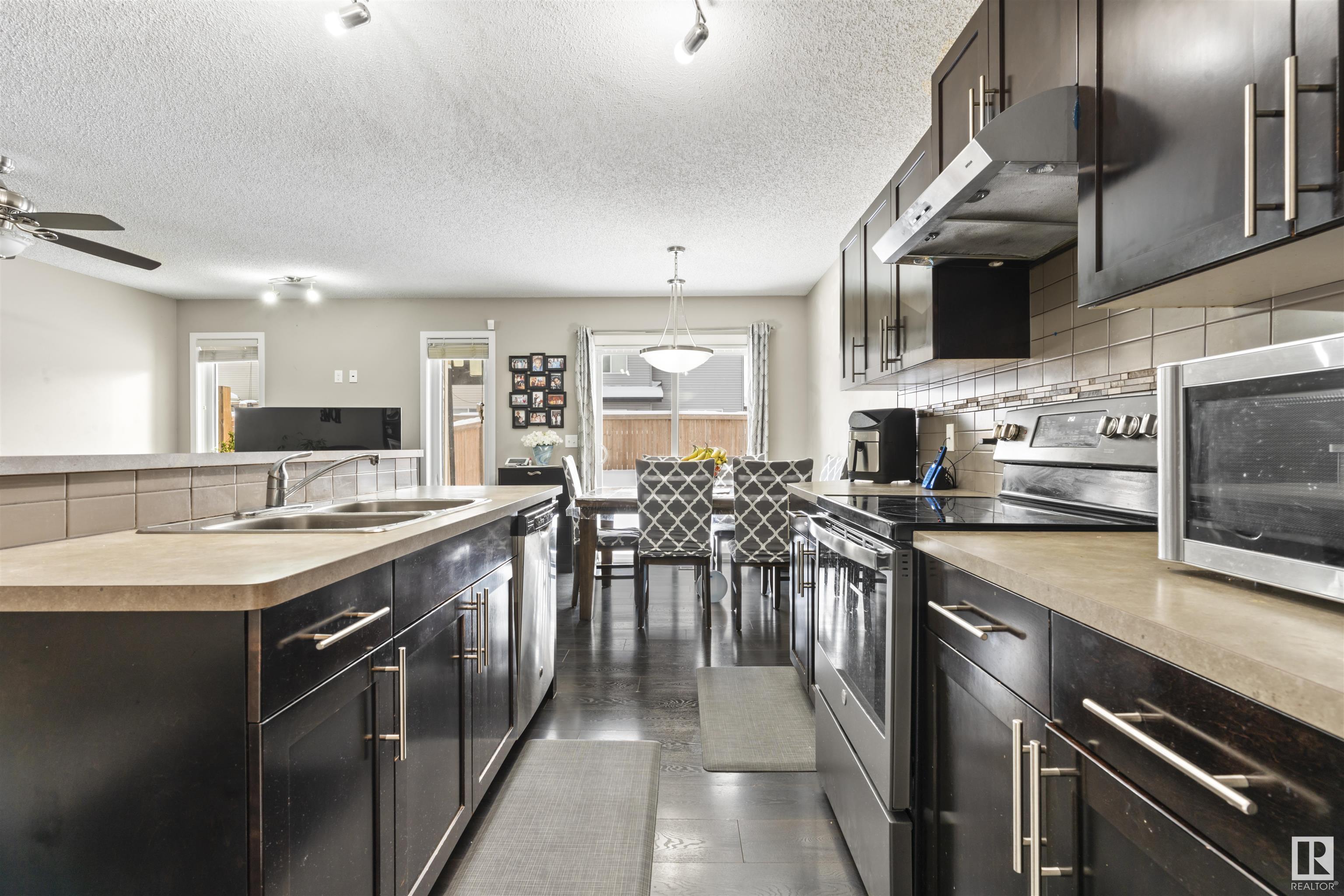      3371 14 AV NW , Edmonton,  ,T6T 0X3 ;  Listing Number: MLS E4420706