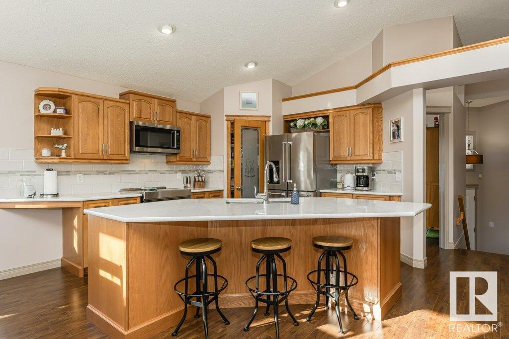      3325 40A AV NW , Edmonton,  ,T6T 1P1 ;  Listing Number: MLS E4420708