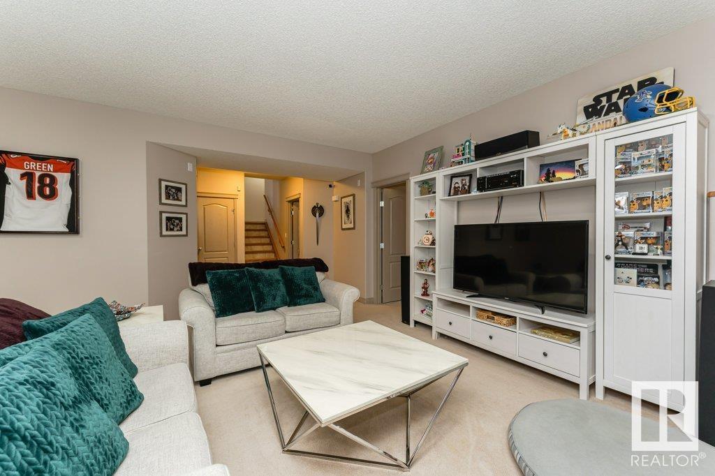      3325 40A AV NW , Edmonton,  ,T6T 1P1 ;  Listing Number: MLS E4420708