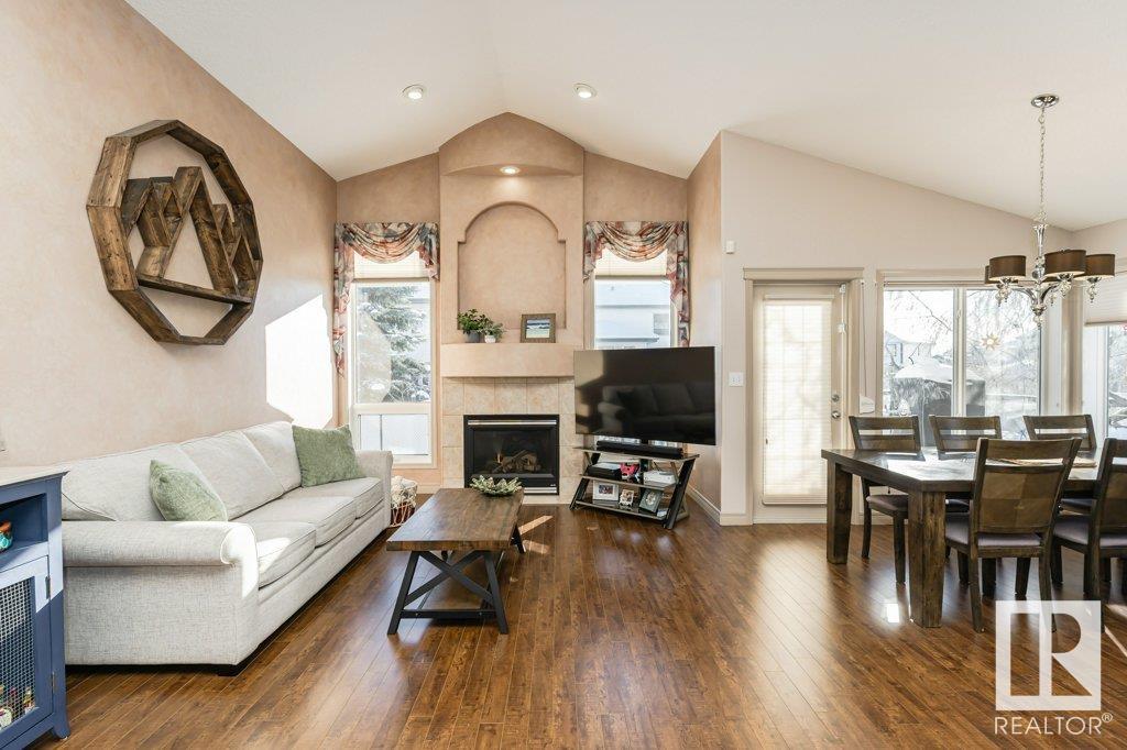      3325 40A AV NW , Edmonton,  ,T6T 1P1 ;  Listing Number: MLS E4420708