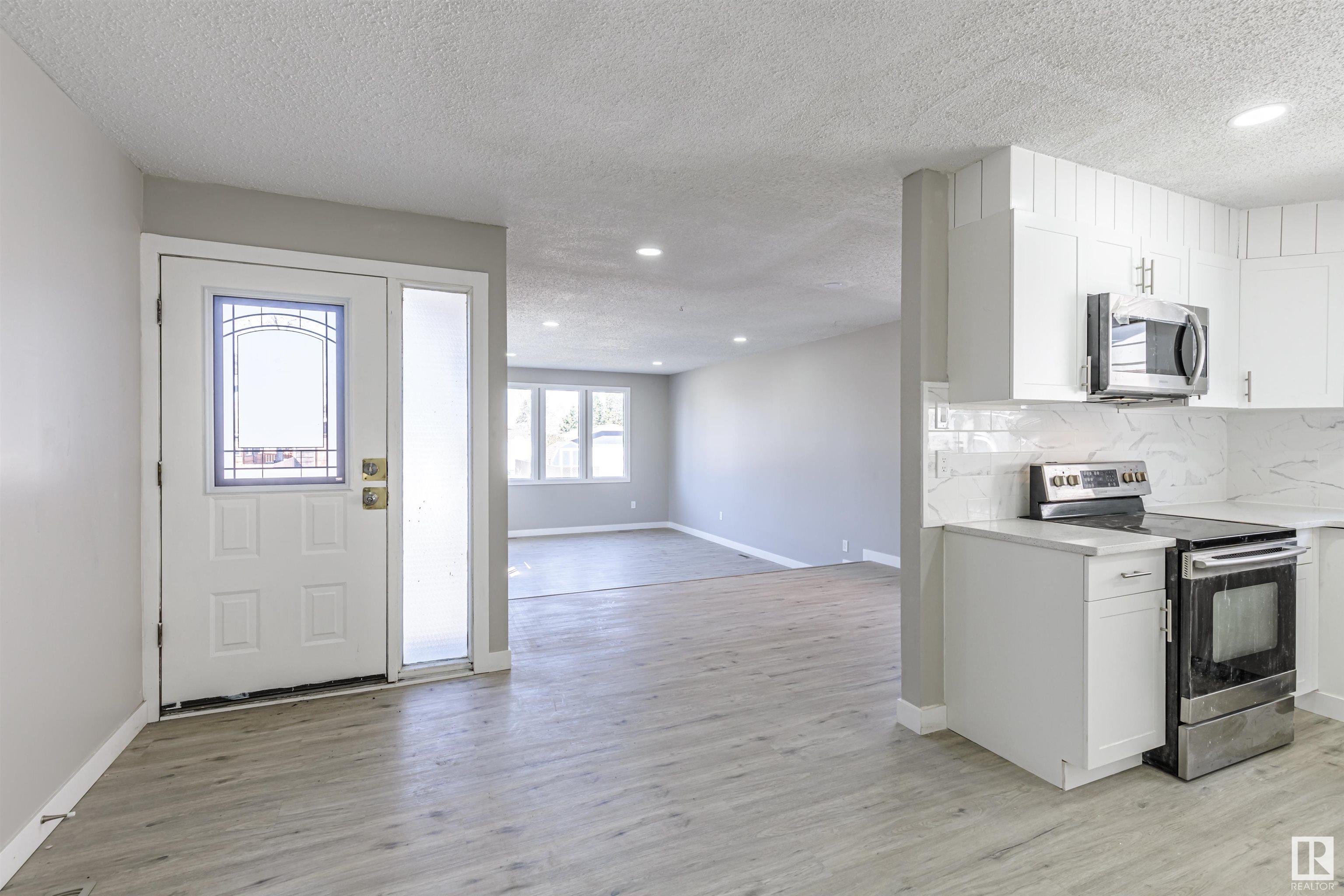      16723 98 ST NW , Edmonton,  ,T5X 2S8 ;  Listing Number: MLS E4420710