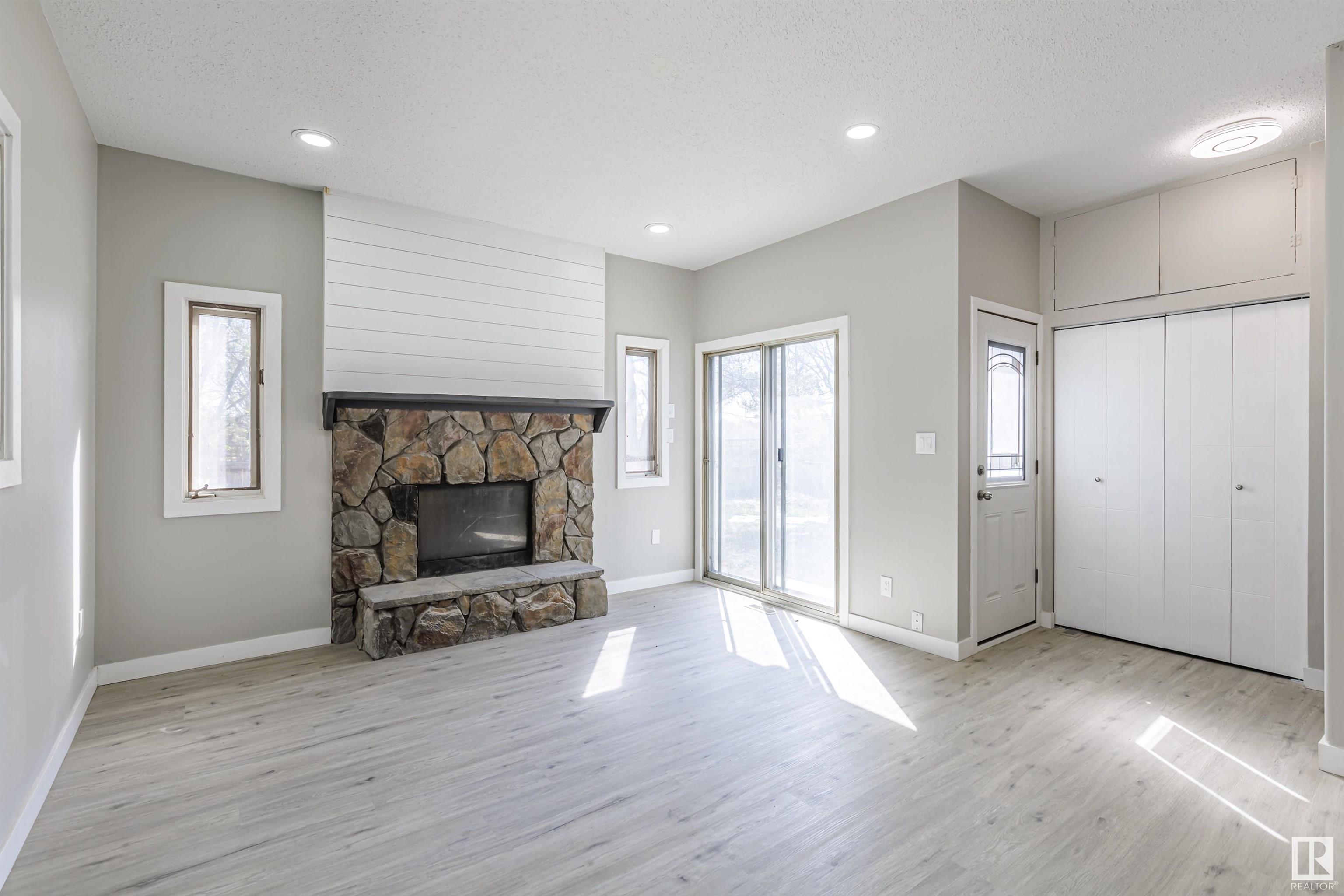      16723 98 ST NW , Edmonton,  ,T5X 2S8 ;  Listing Number: MLS E4420710