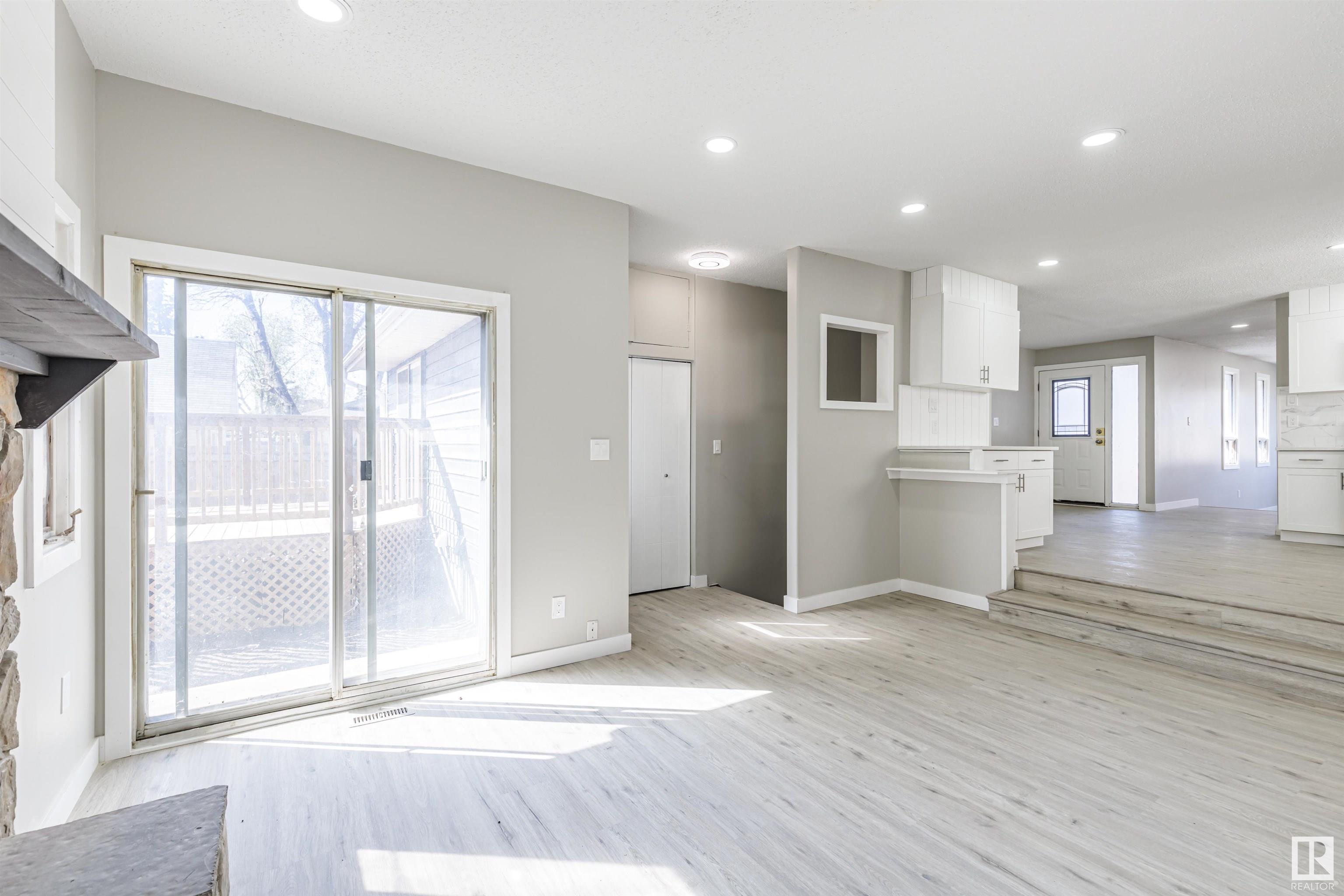      16723 98 ST NW , Edmonton,  ,T5X 2S8 ;  Listing Number: MLS E4420710