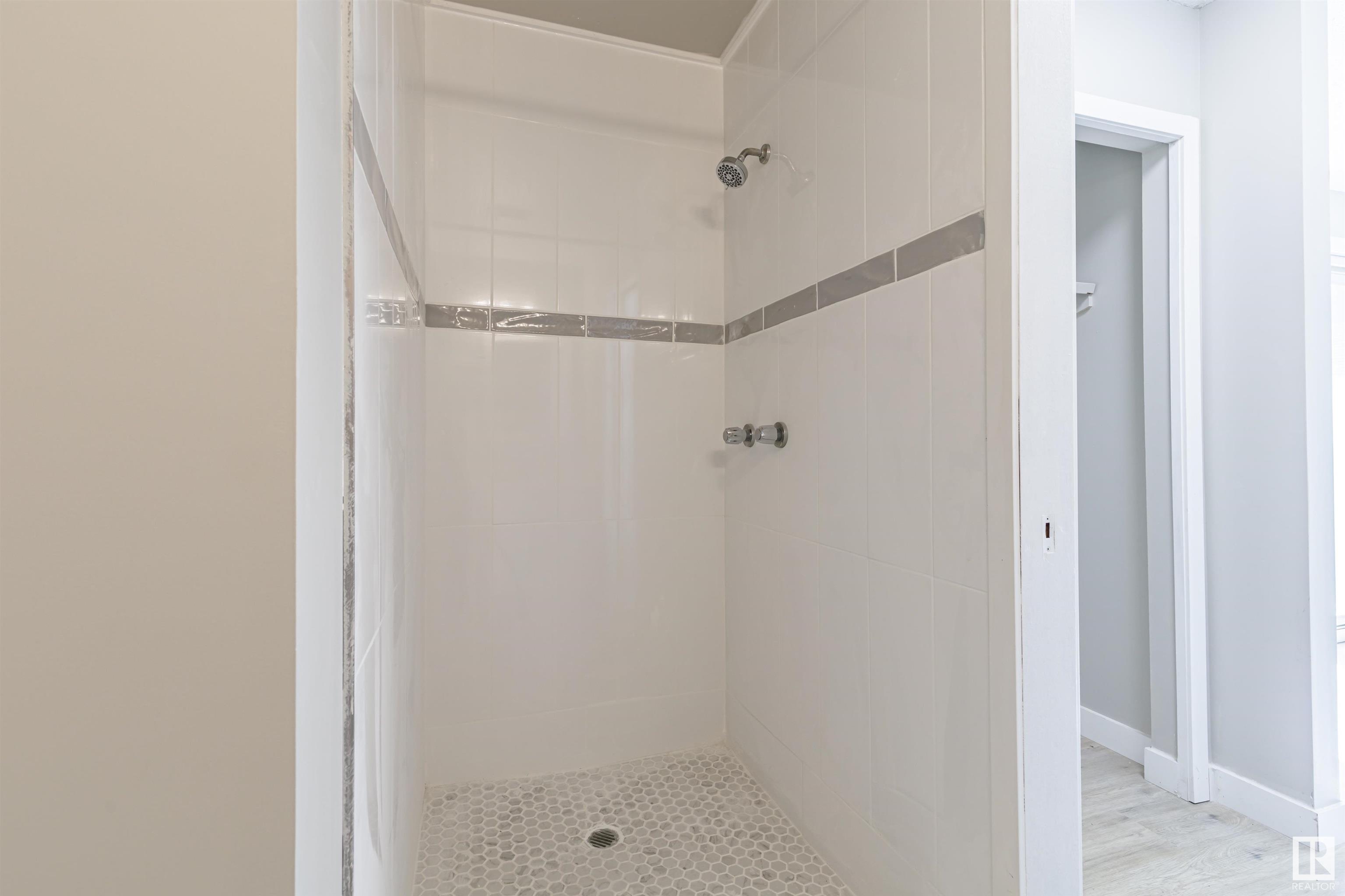      16723 98 ST NW , Edmonton,  ,T5X 2S8 ;  Listing Number: MLS E4420710
