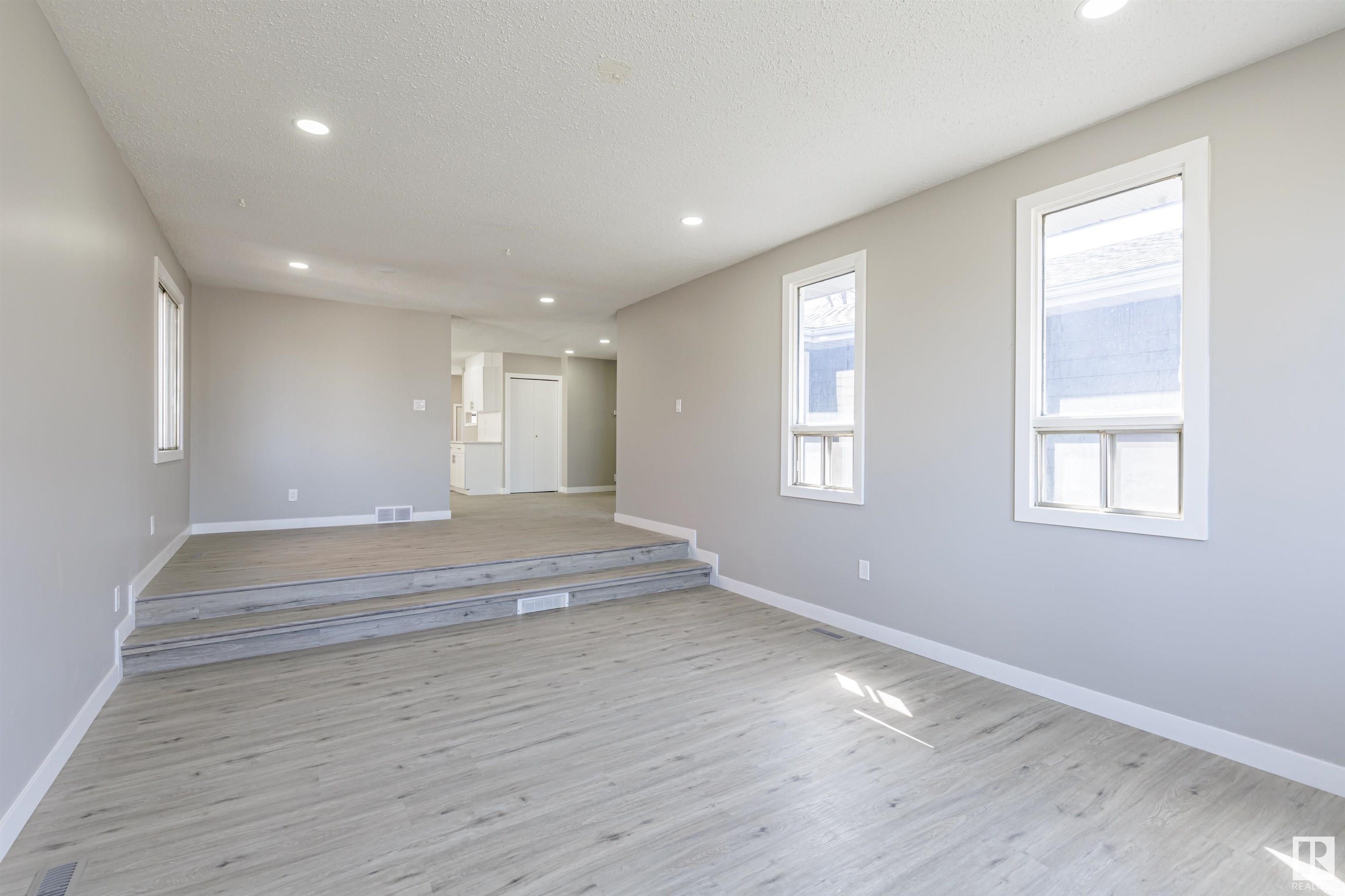      16723 98 ST NW , Edmonton,  ,T5X 2S8 ;  Listing Number: MLS E4420710