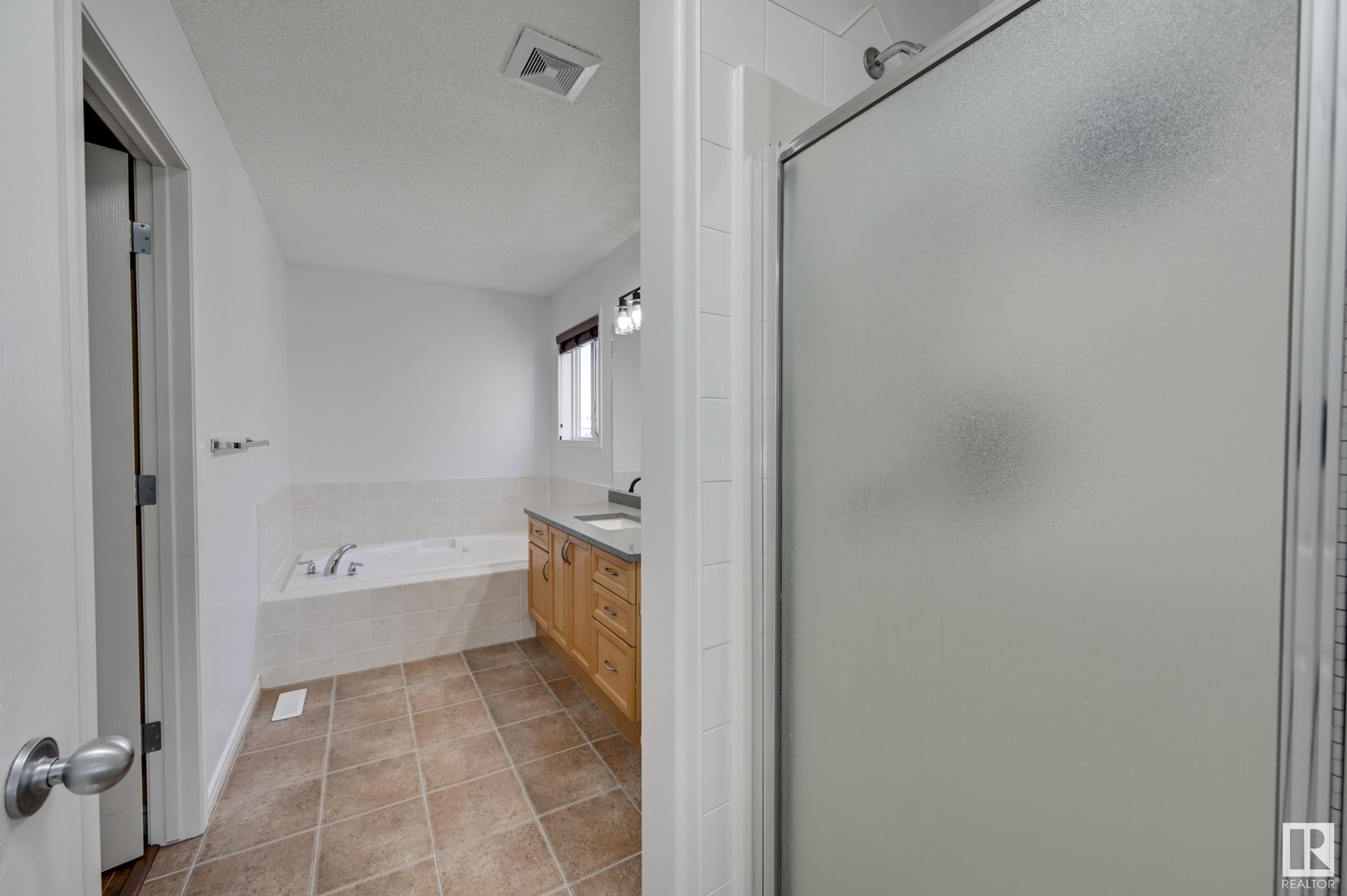      9 ASPEN GA , Fort Saskatchewan,  ,T8L 4R9 ;  Listing Number: MLS E4420716