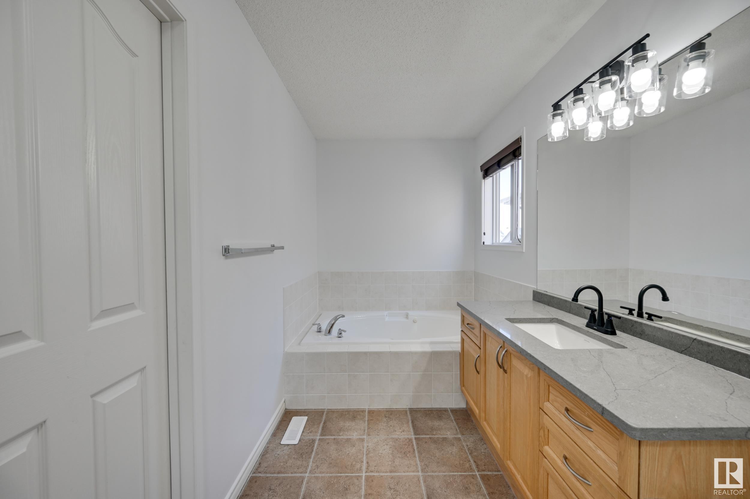      9 ASPEN GA , Fort Saskatchewan,  ,T8L 4R9 ;  Listing Number: MLS E4420716