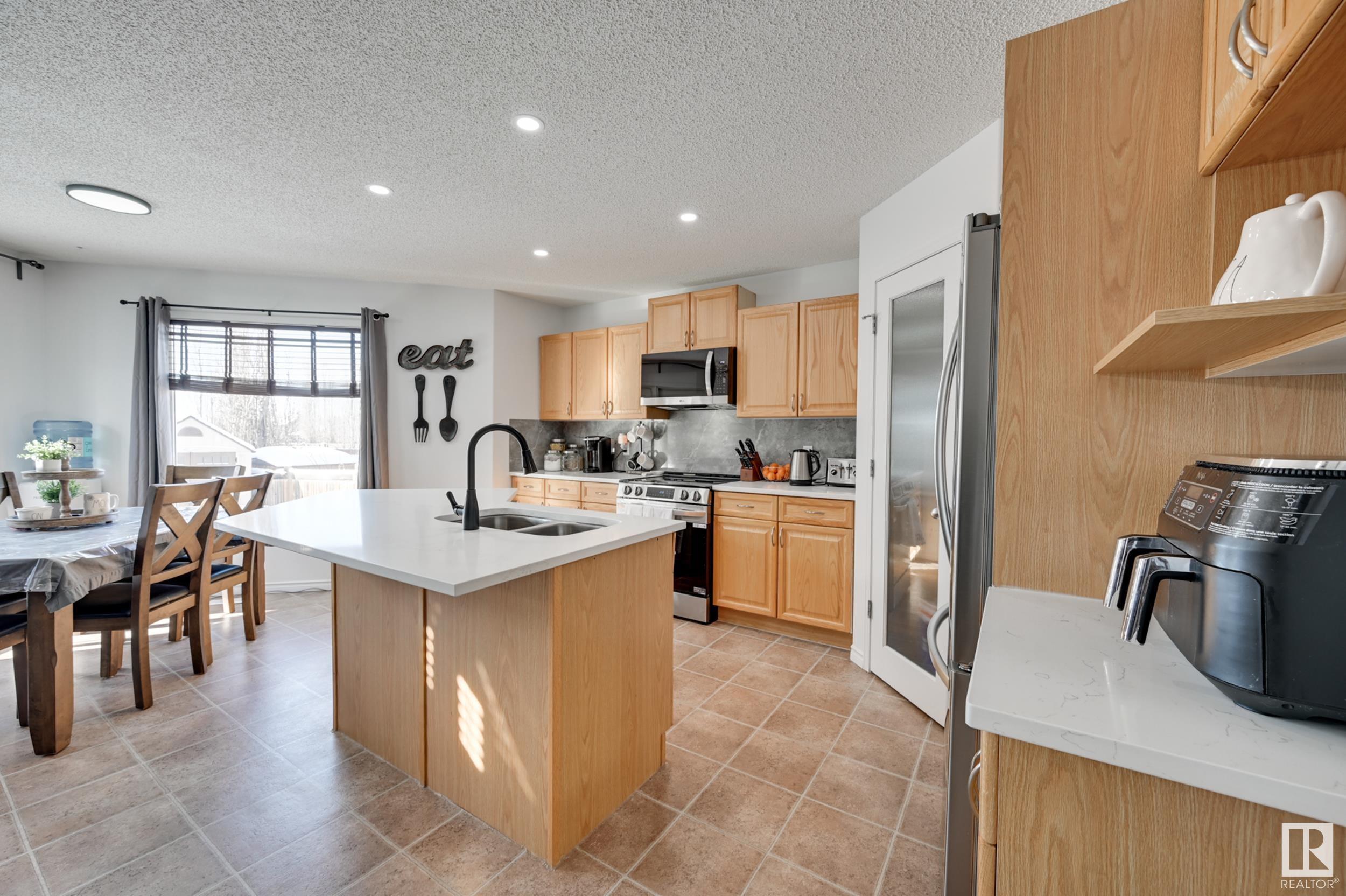      9 ASPEN GA , Fort Saskatchewan,  ,T8L 4R9 ;  Listing Number: MLS E4420716