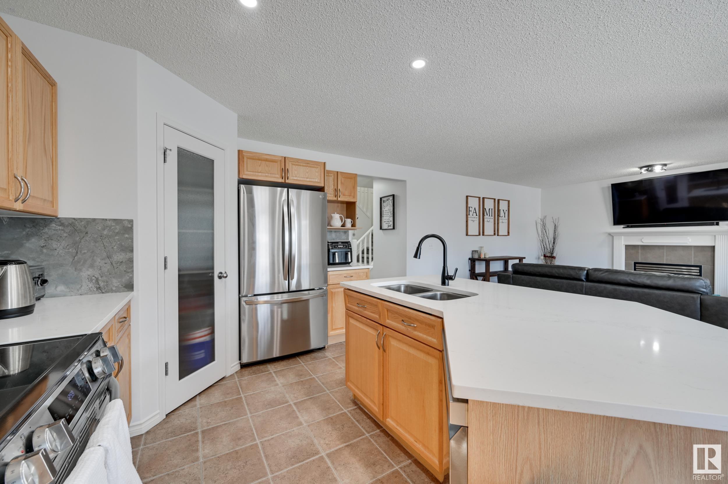      9 ASPEN GA , Fort Saskatchewan,  ,T8L 4R9 ;  Listing Number: MLS E4420716