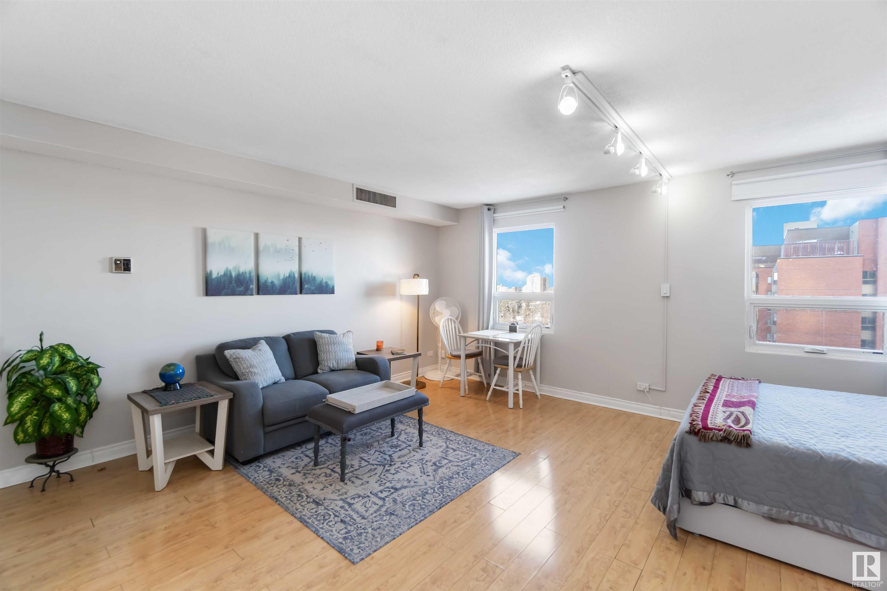      #1005 10140 120 ST NW , Edmonton,  ,T5K 1Z8 ;  Listing Number: MLS E4420721