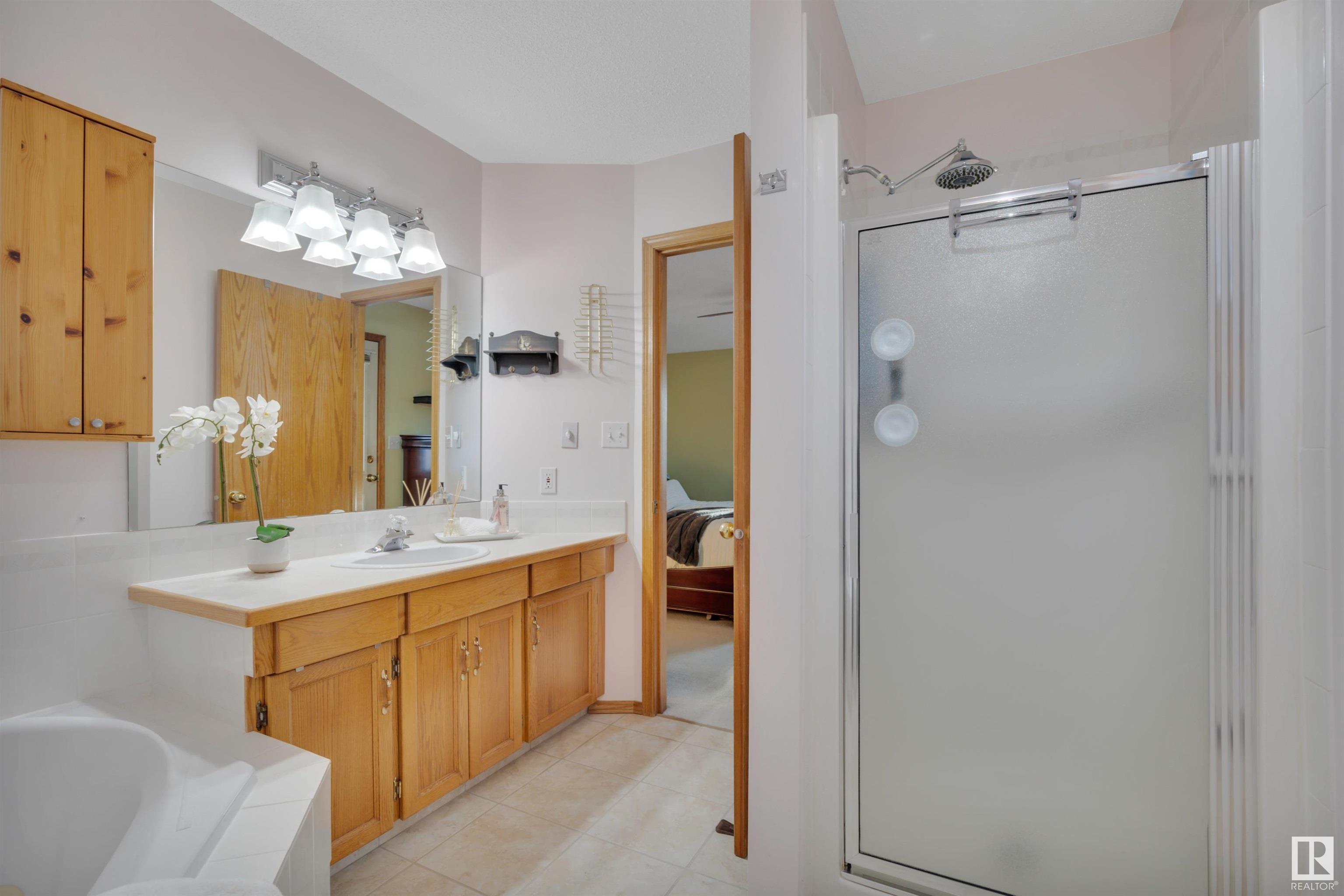      6 BAKER PL , Leduc,  ,T9E 6N8 ;  Listing Number: MLS E4420725