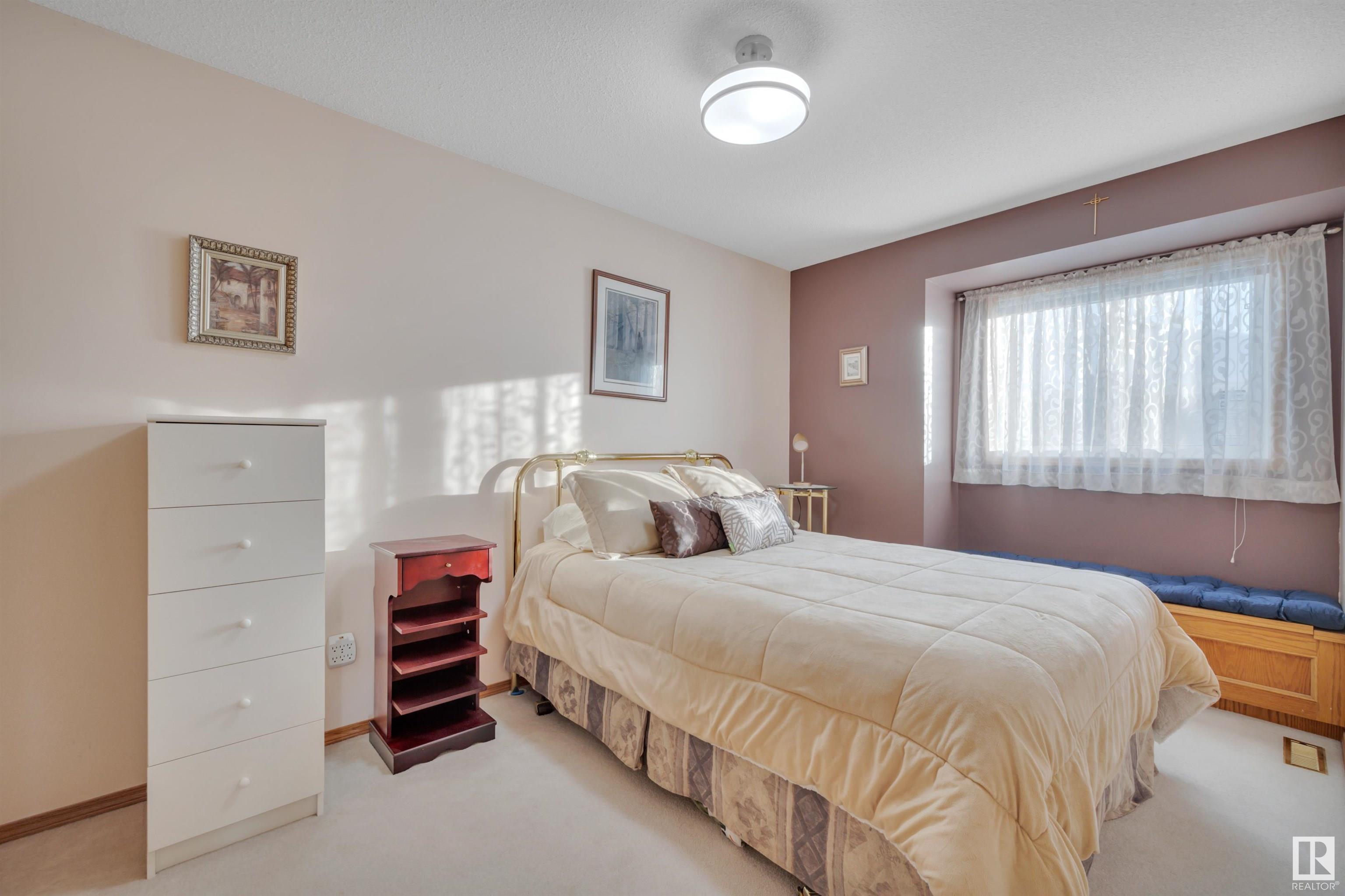      6 BAKER PL , Leduc,  ,T9E 6N8 ;  Listing Number: MLS E4420725