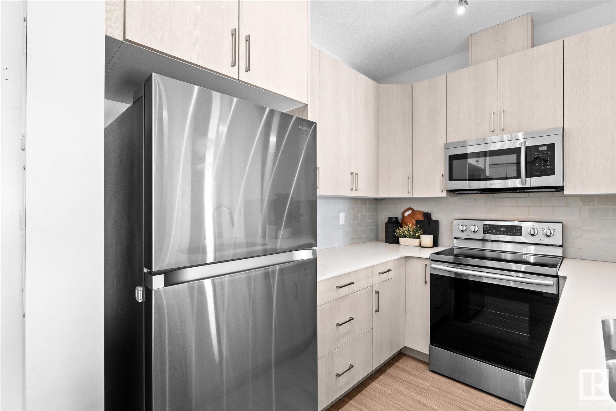      #404 17 COLUMBIA AV W , Devon,  ,T9G 1K1 ;  Listing Number: MLS E4420739