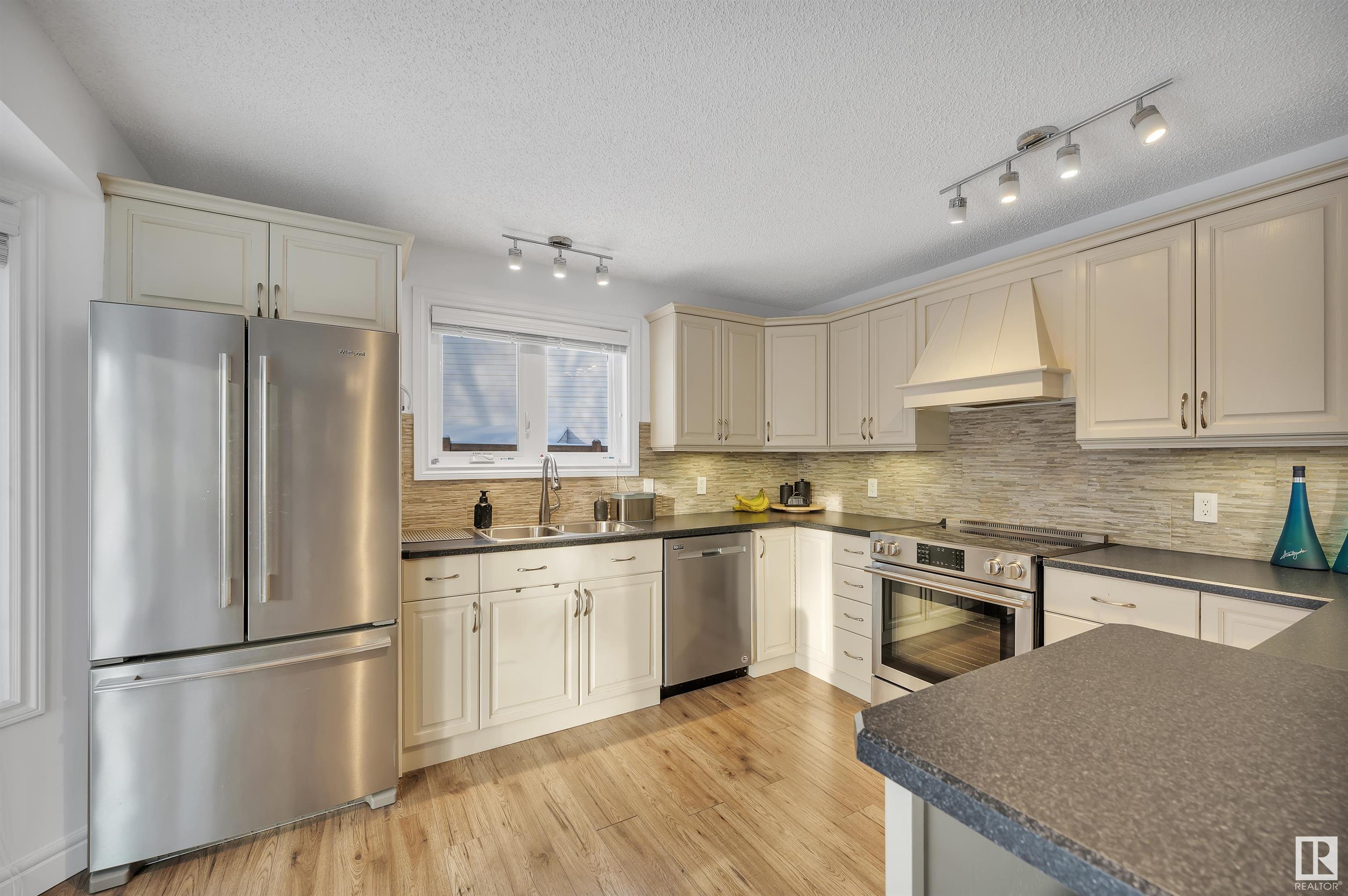      12 CANYON DR , Sherwood Park,  ,T8H 1N2 ;  Listing Number: MLS E4420759