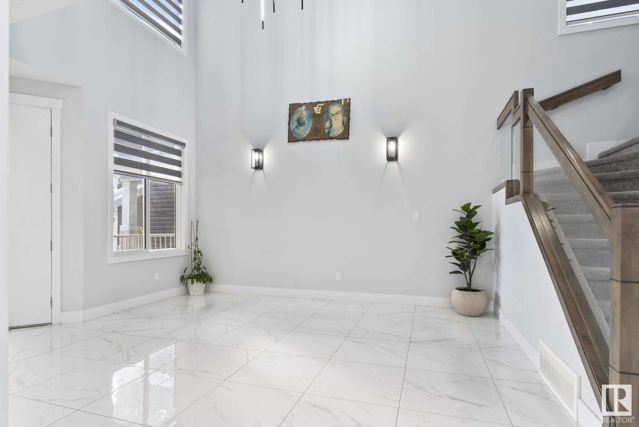      2012 18 AV NW , Edmonton,  ,T6T 2M8 ;  Listing Number: MLS E4420761