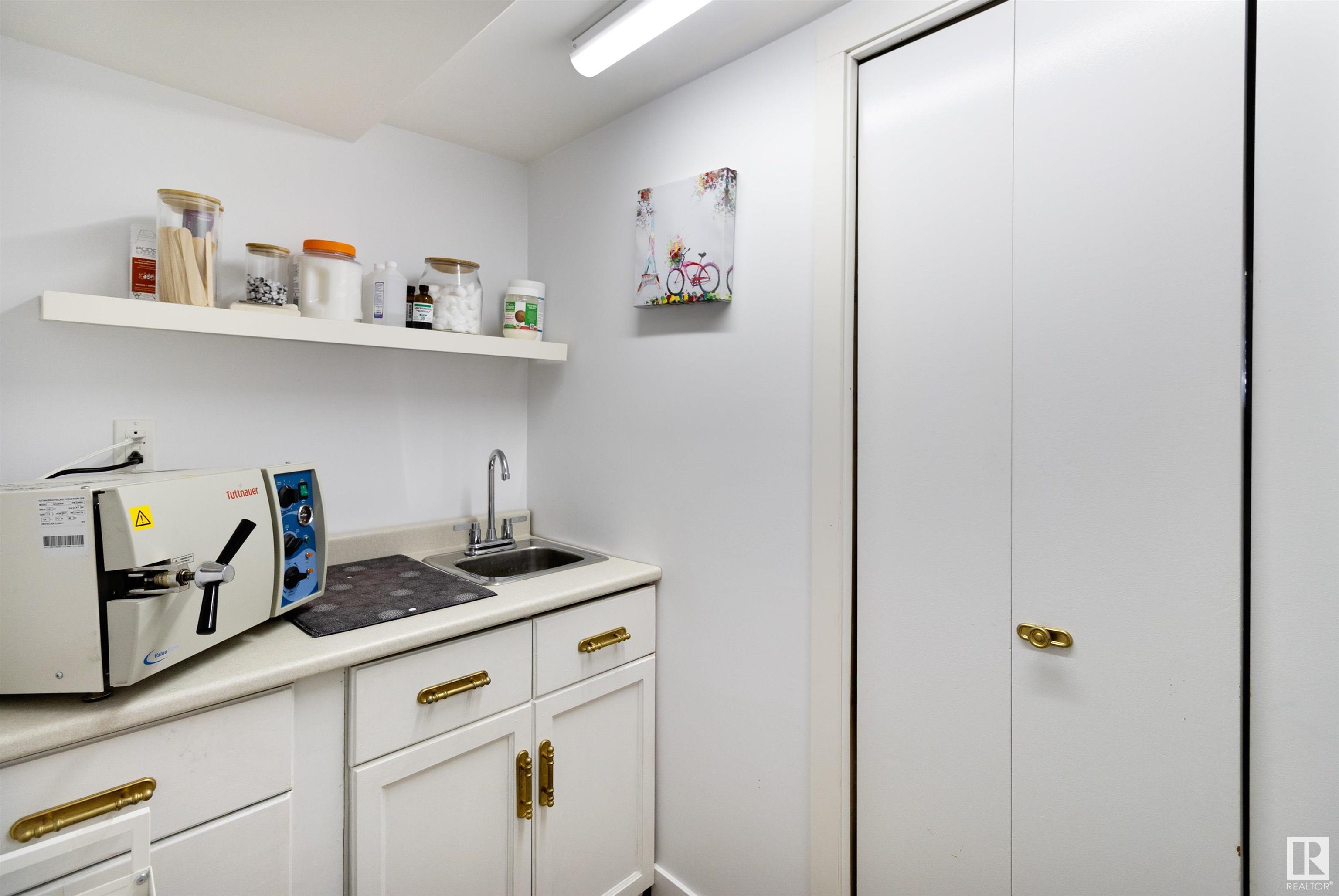      890 COTTONWOOD AV , Sherwood Park,  ,T8A 1Z2 ;  Listing Number: MLS E4420766