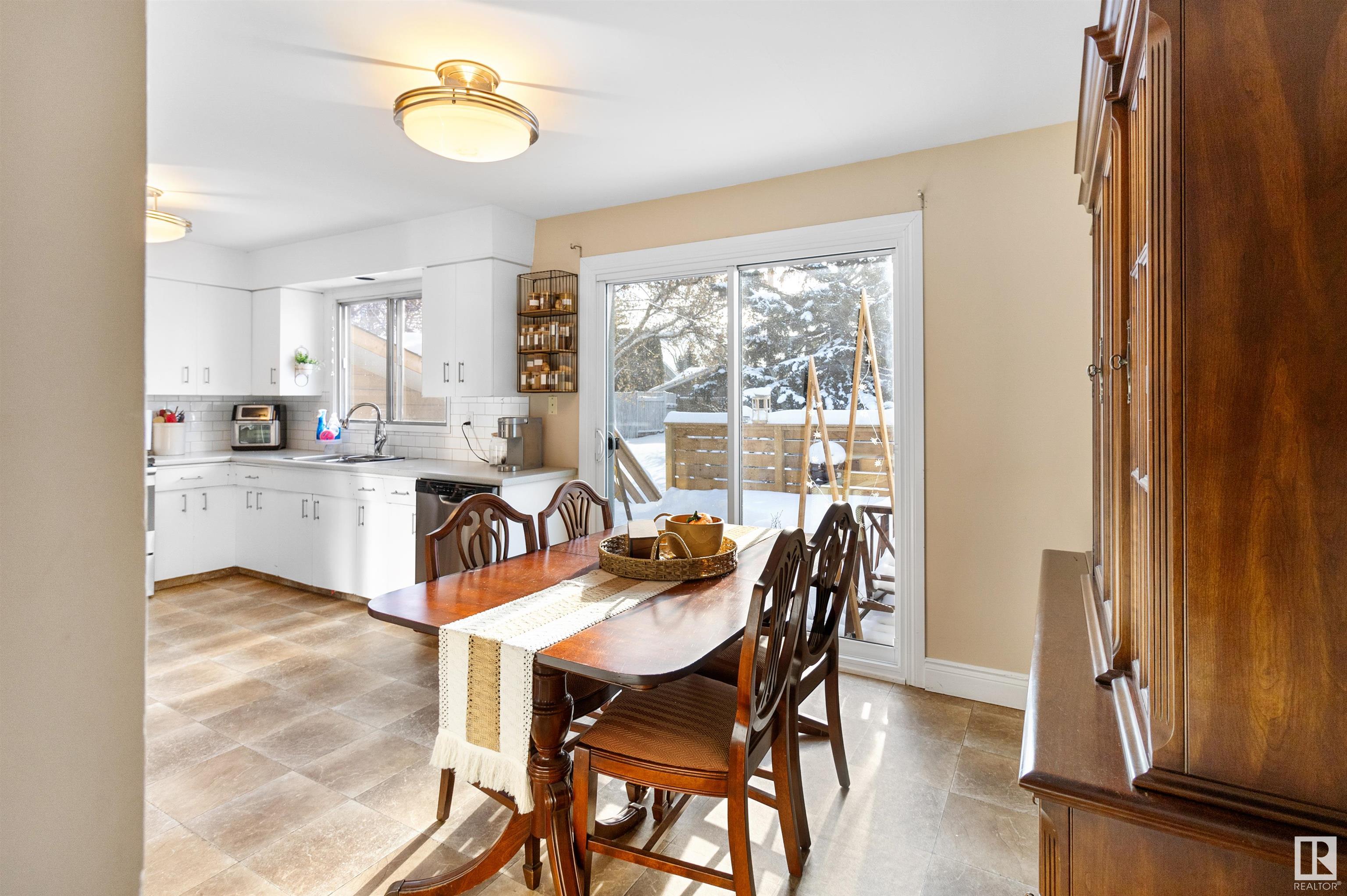      890 COTTONWOOD AV , Sherwood Park,  ,T8A 1Z2 ;  Listing Number: MLS E4420766