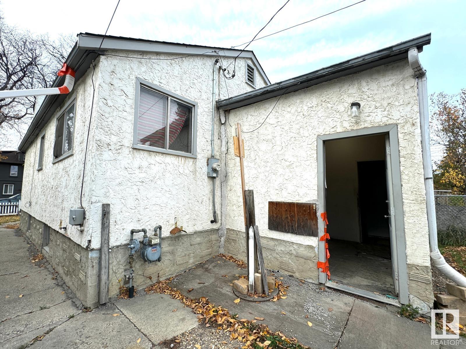      11641 95A ST NW , Edmonton,  ,T5G 1P7 ;  Listing Number: MLS E4420778