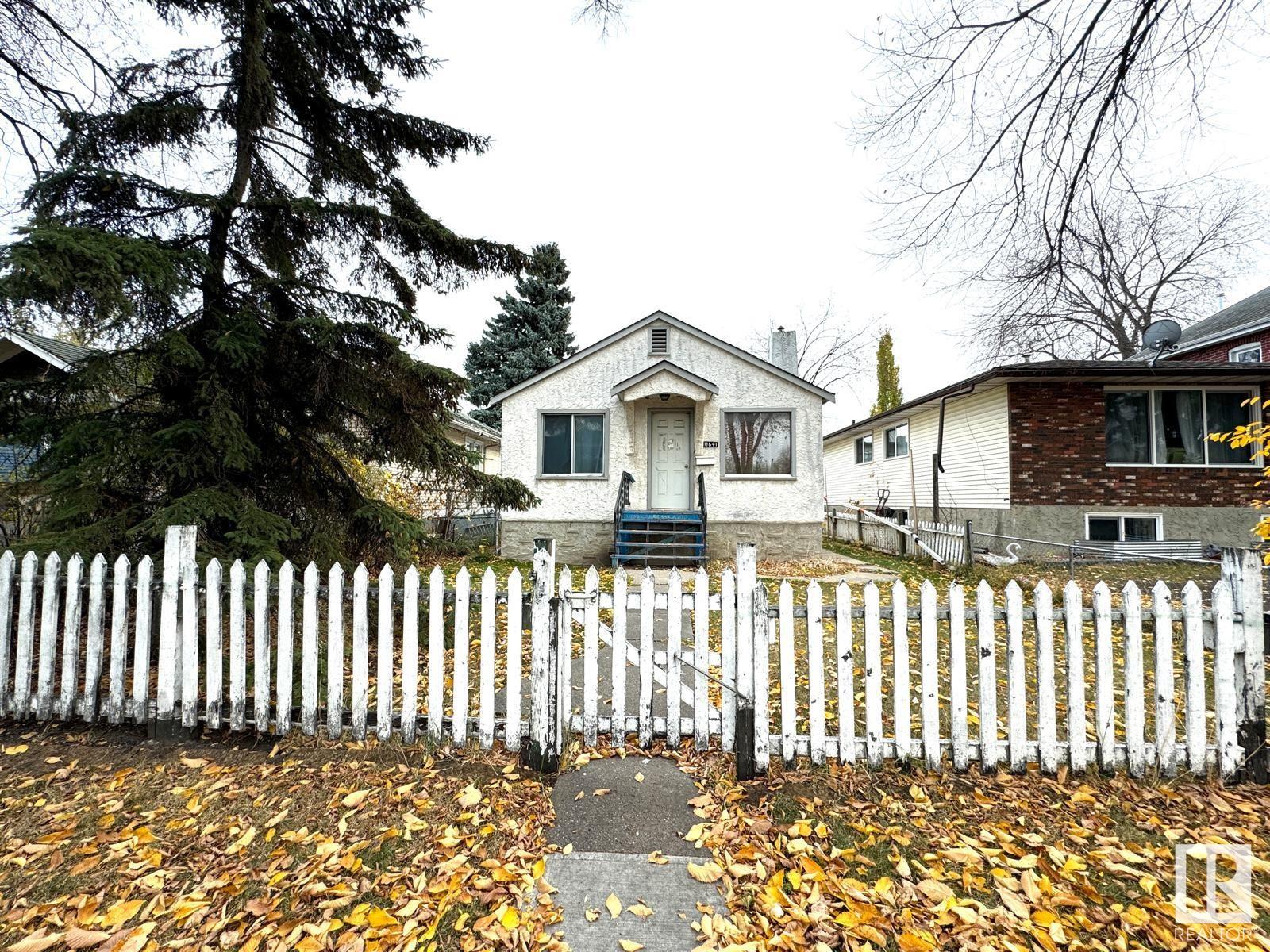      11641 95A ST NW , Edmonton,  ,T5G 1P7 ;  Listing Number: MLS E4420778