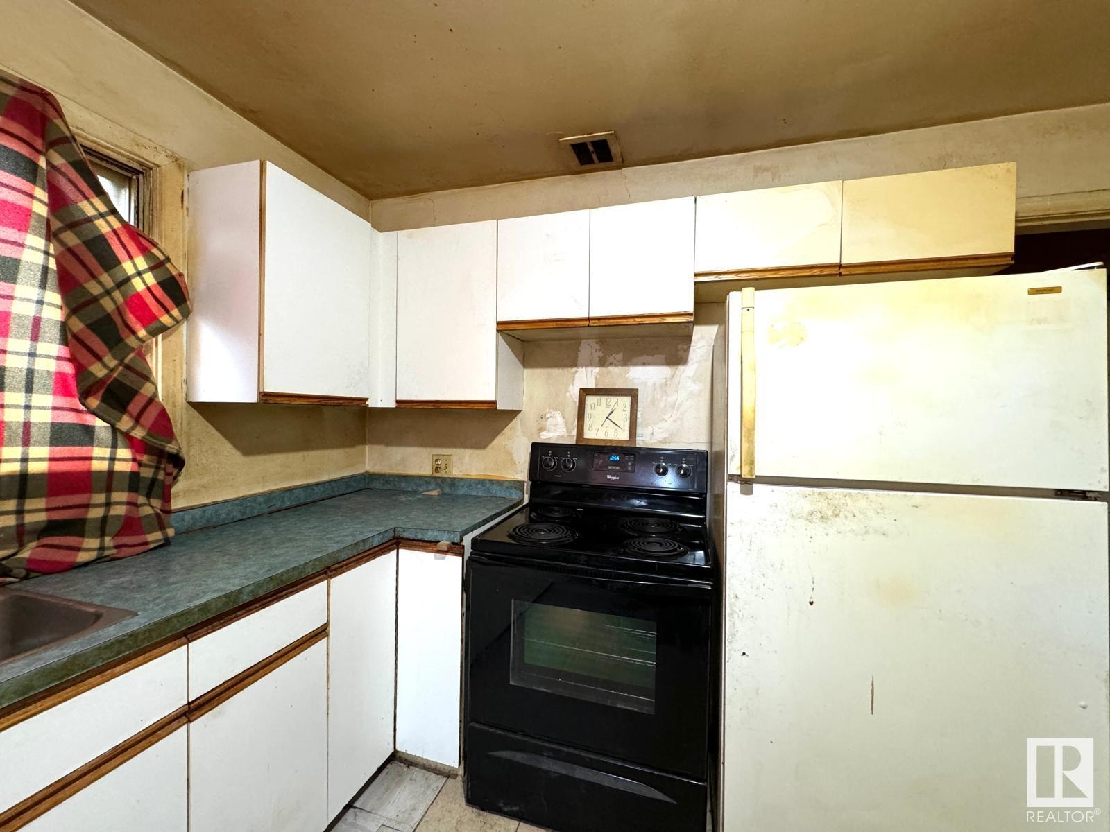      11641 95A ST NW , Edmonton,  ,T5G 1P7 ;  Listing Number: MLS E4420778
