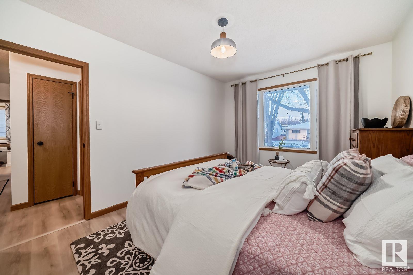      4237 117 AV NW , Edmonton,  ,T5W 0Y3 ;  Listing Number: MLS E4420779