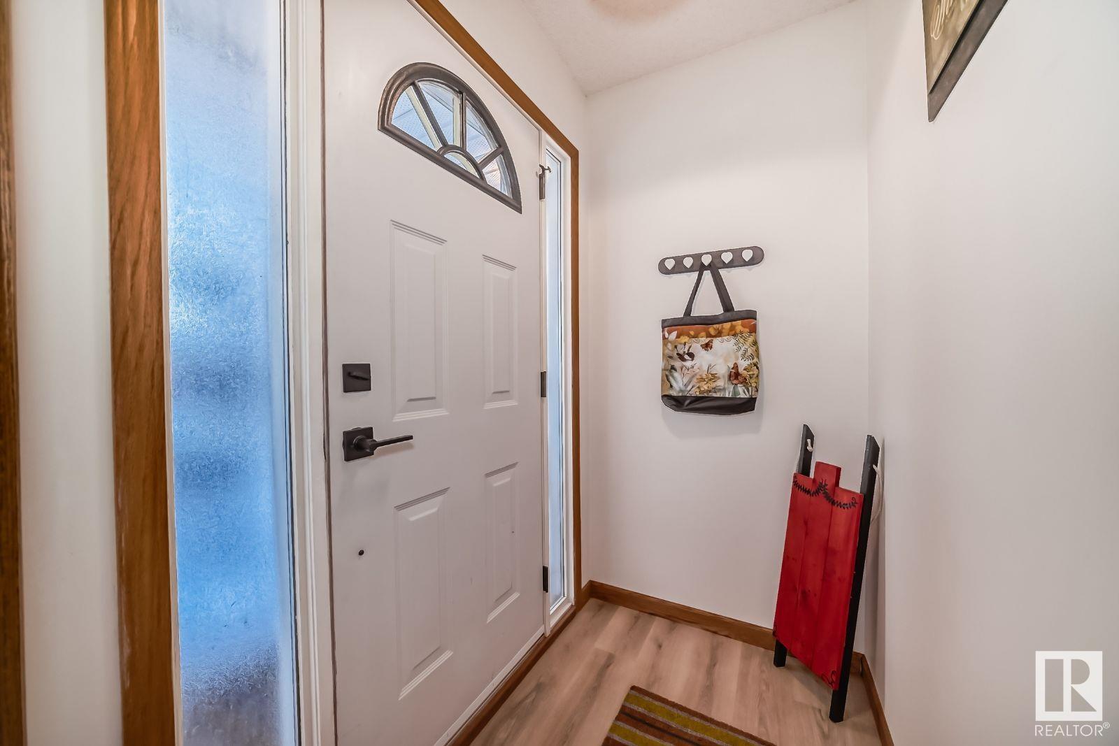      4237 117 AV NW , Edmonton,  ,T5W 0Y3 ;  Listing Number: MLS E4420779