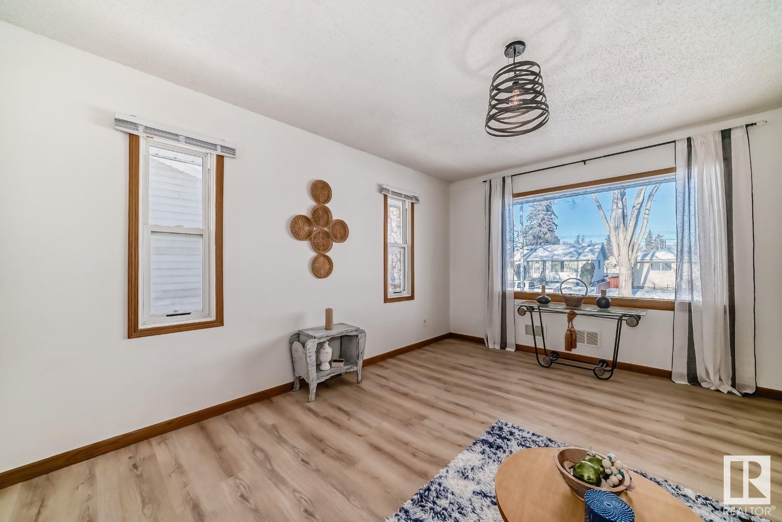      4237 117 AV NW , Edmonton,  ,T5W 0Y3 ;  Listing Number: MLS E4420779