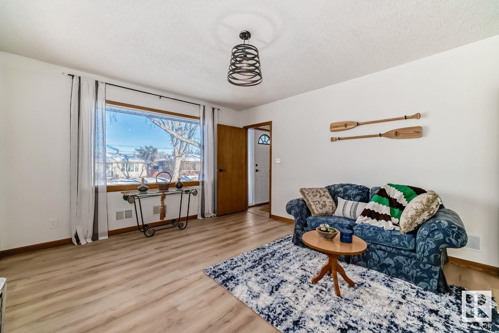      4237 117 AV NW , Edmonton,  ,T5W 0Y3 ;  Listing Number: MLS E4420779
