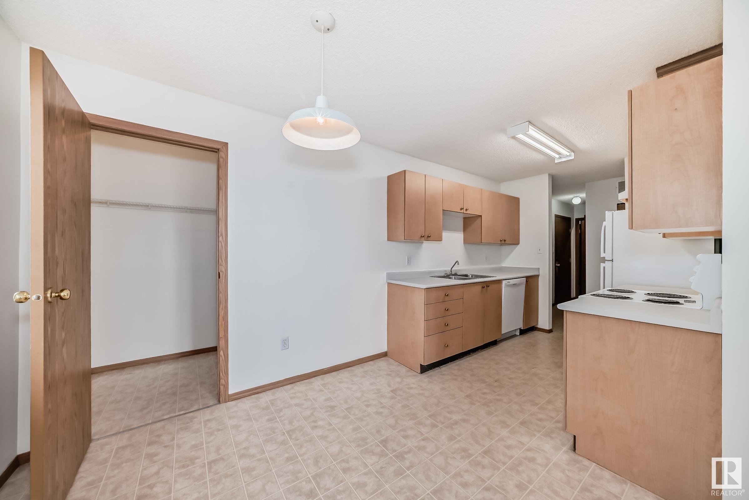      #107 620 KING ST , Spruce Grove,  ,T7X 4K1 ;  Listing Number: MLS E4420785