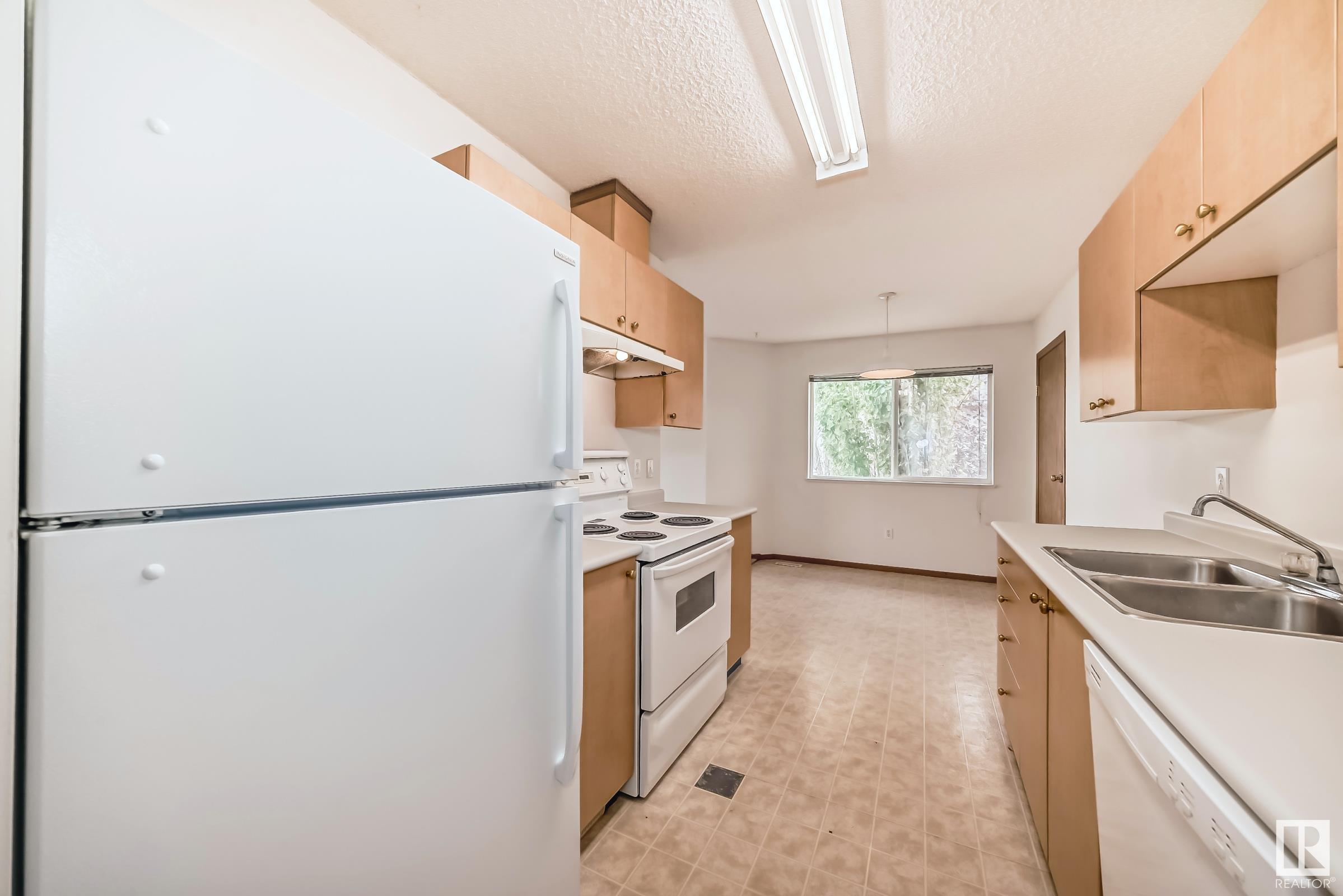      #107 620 KING ST , Spruce Grove,  ,T7X 4K1 ;  Listing Number: MLS E4420785