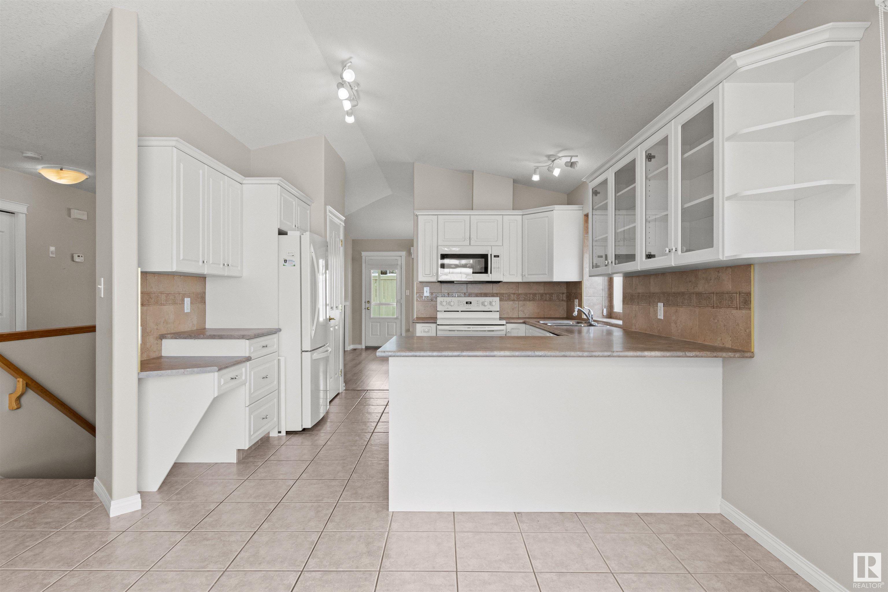      5 WILLOW PARK ViILLAS , Stony Plain,  ,T7Z 2W3 ;  Listing Number: MLS E4420786