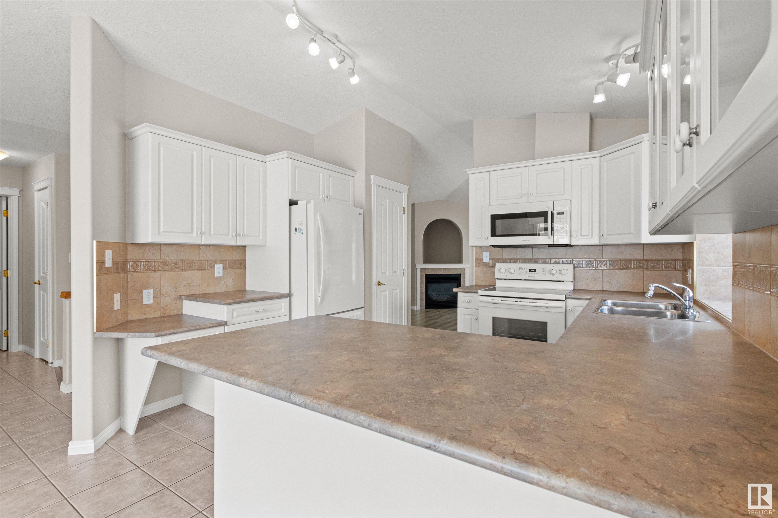      5 WILLOW PARK ViILLAS , Stony Plain,  ,T7Z 2W3 ;  Listing Number: MLS E4420786