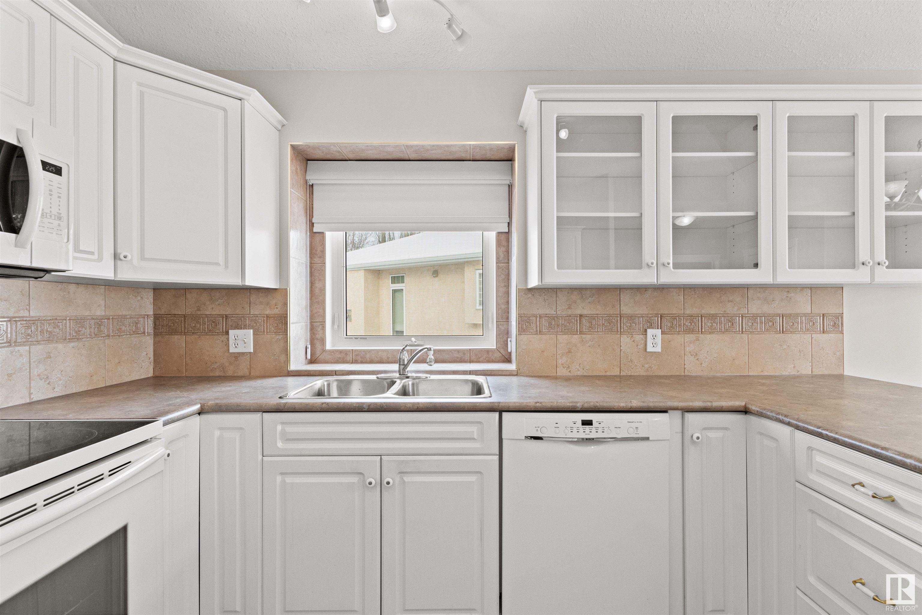      5 WILLOW PARK ViILLAS , Stony Plain,  ,T7Z 2W3 ;  Listing Number: MLS E4420786